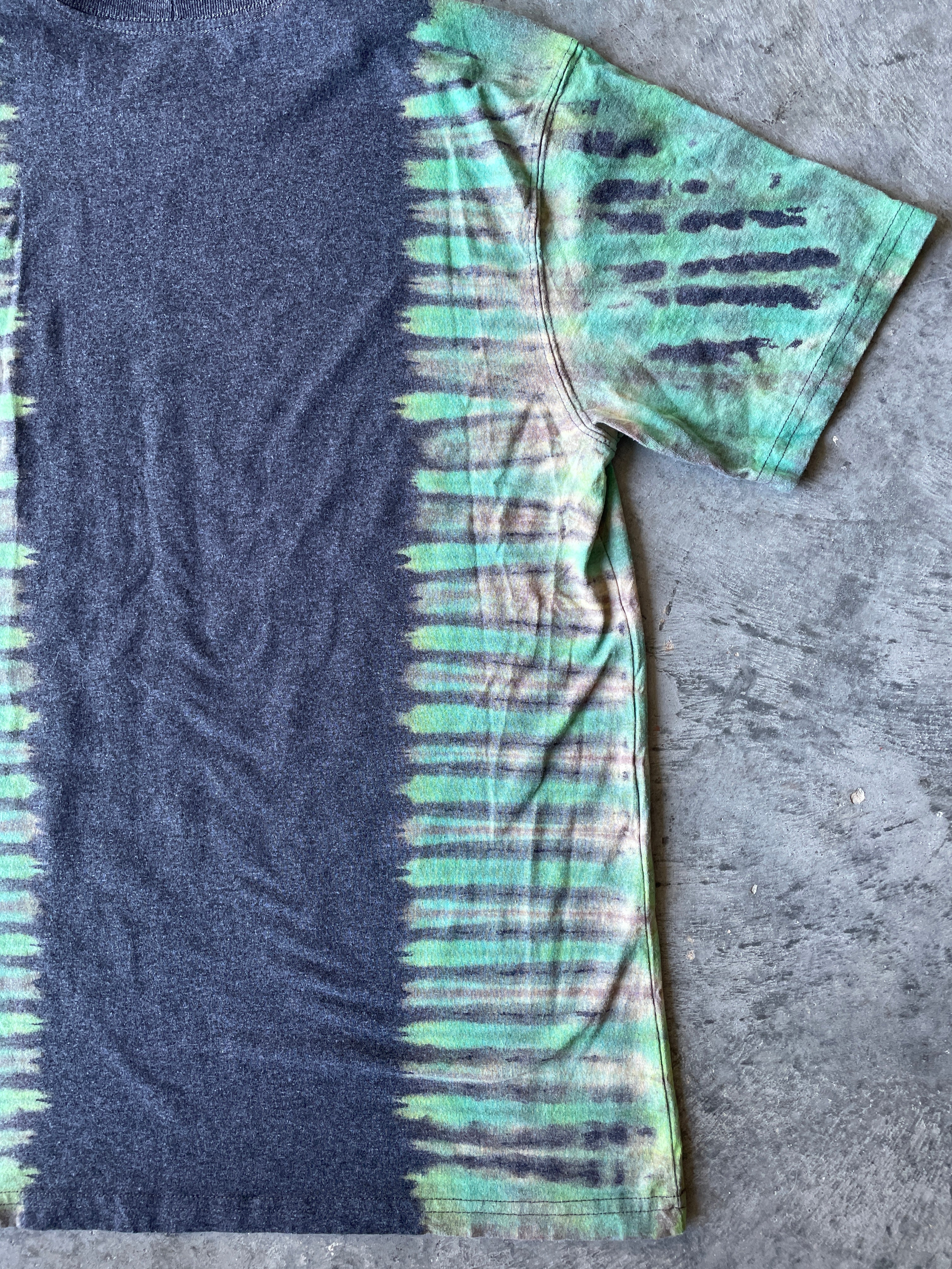 Carhartt "Built to Last" Camo Flag Short Sleeve Gray and Green Reverse Tie Dye T-Shirt | One-of-a-Kind | Men's Medium