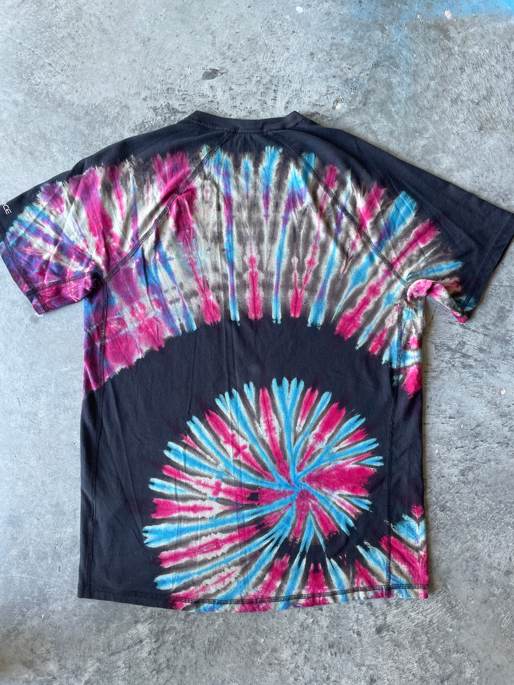 Carhartt Short Sleeve Red, White, and Black Reverse Tie Dye T-Shirt | One-of-a-Kind | Men's Medium
