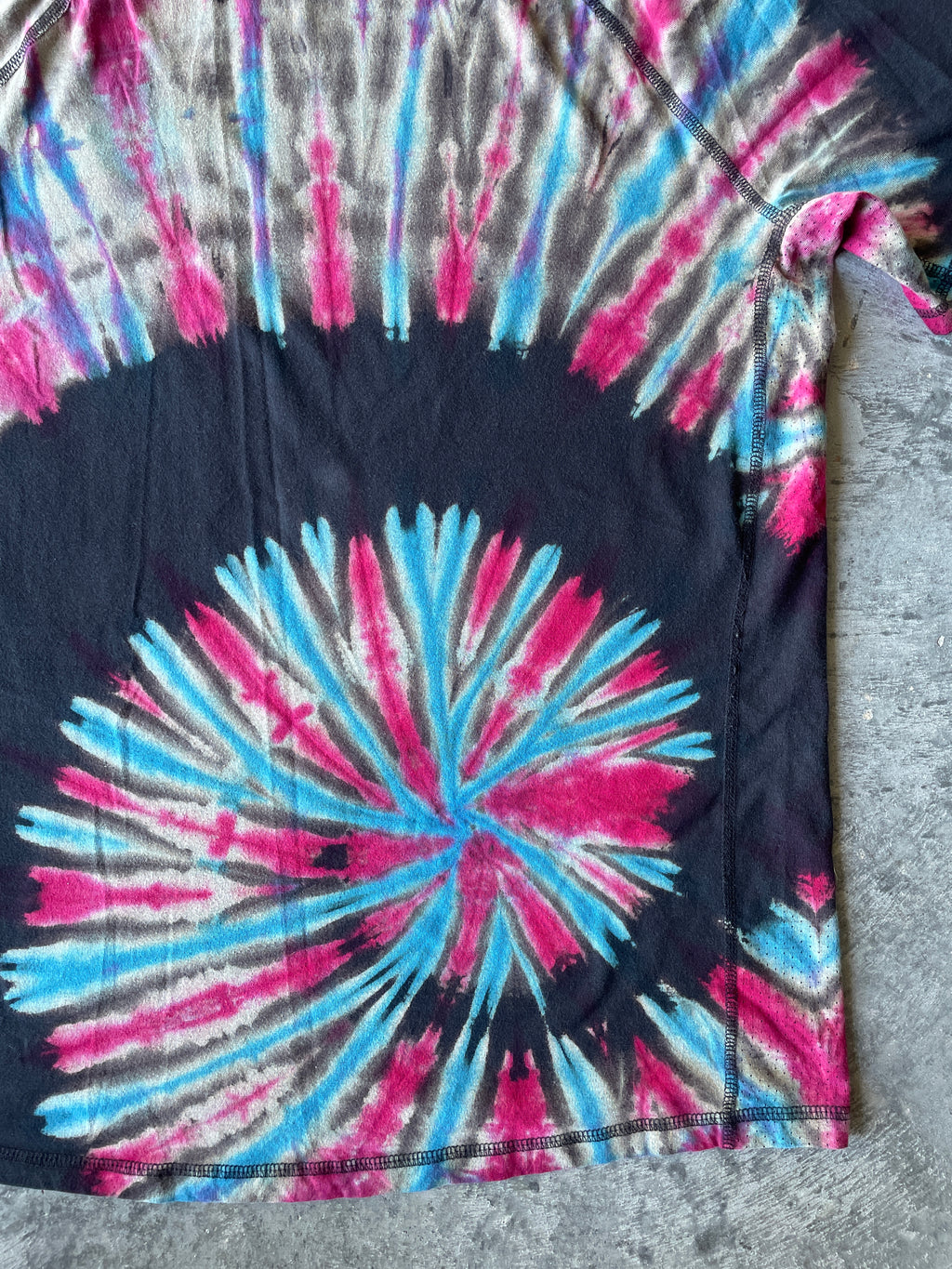 Carhartt Short Sleeve Red, White, and Black Reverse Tie Dye T-Shirt | One-of-a-Kind | Men's Medium