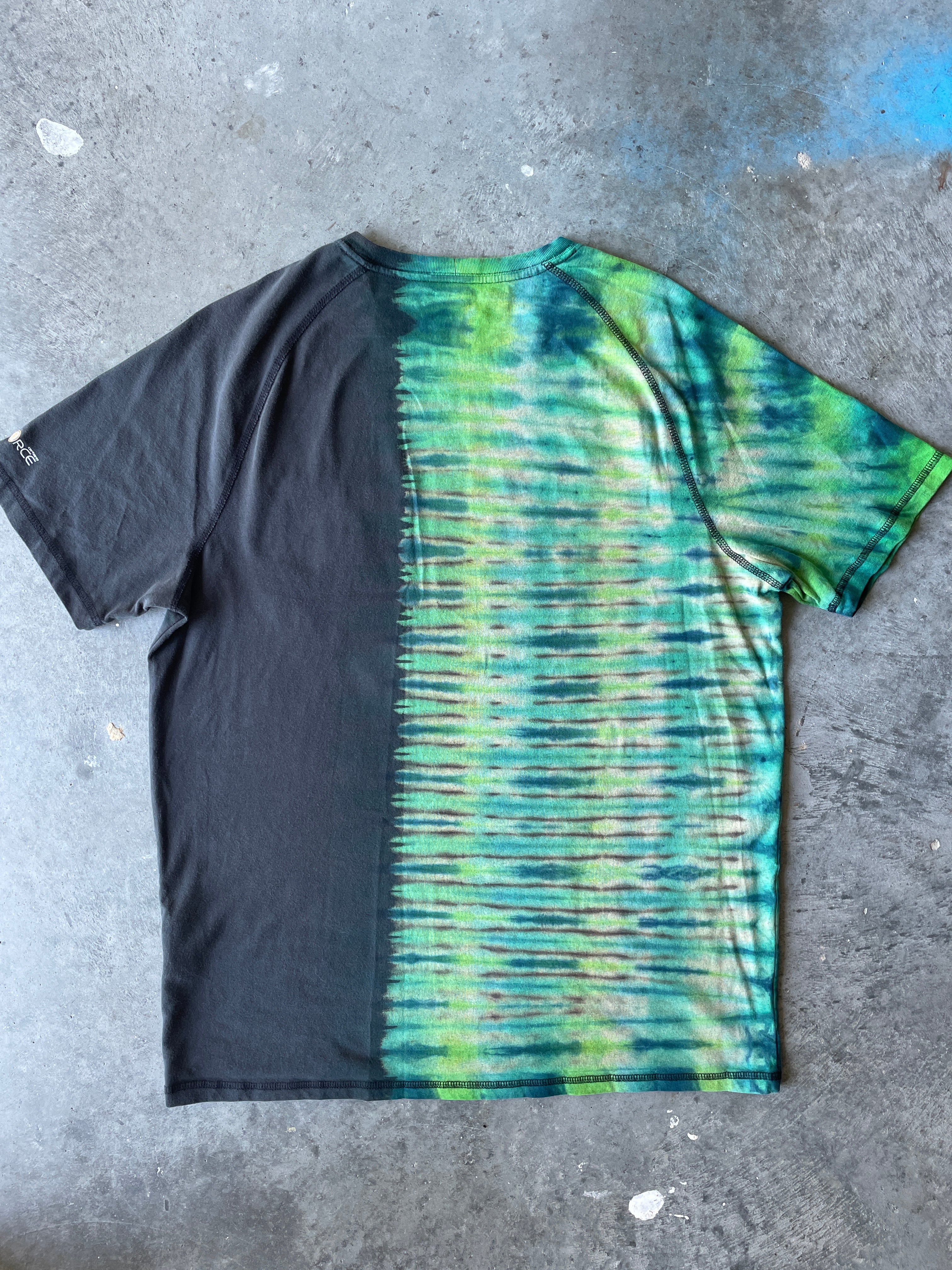 Carhartt Short Sleeve Black and Green Reverse Tie Dye T-Shirt | One-of-a-Kind | Men's Medium
