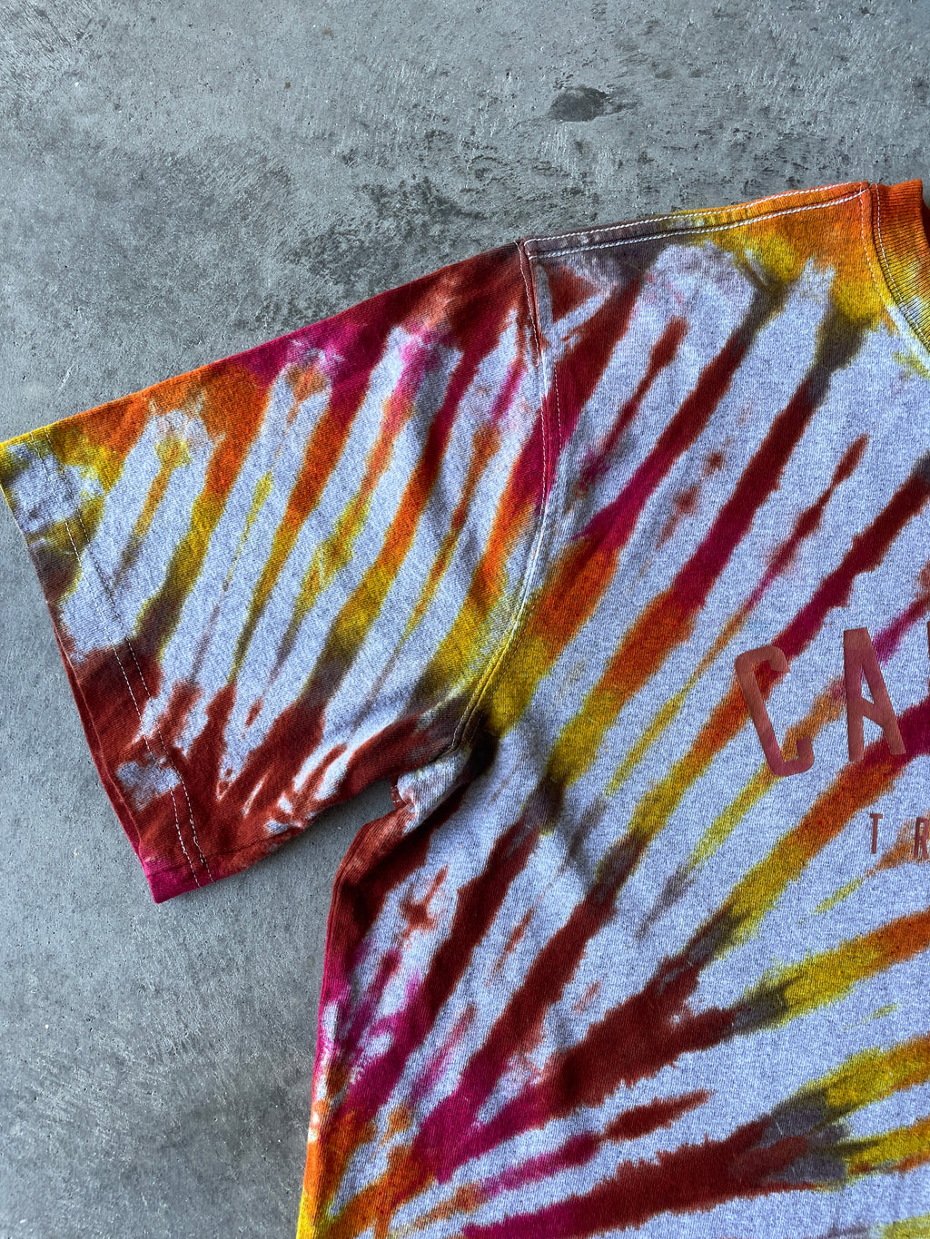 Carhartt Short Sleeve Gray & Gold Tie Dye Graphic T-Shirt | One-of-a-Kind | Men's Large