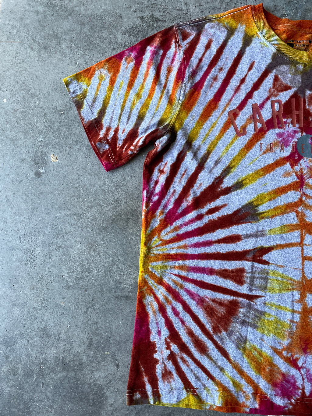 Carhartt Short Sleeve Gray & Gold Tie Dye Graphic T-Shirt | One-of-a-Kind | Men's Large