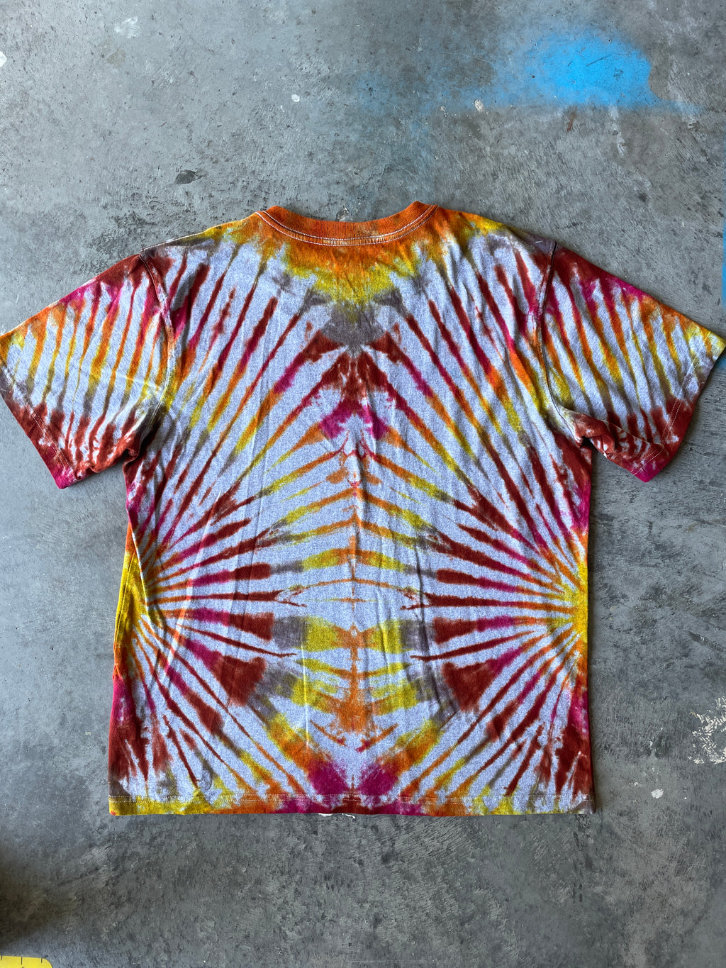 Carhartt Short Sleeve Gray & Gold Tie Dye Graphic T-Shirt | One-of-a-Kind | Men's Large