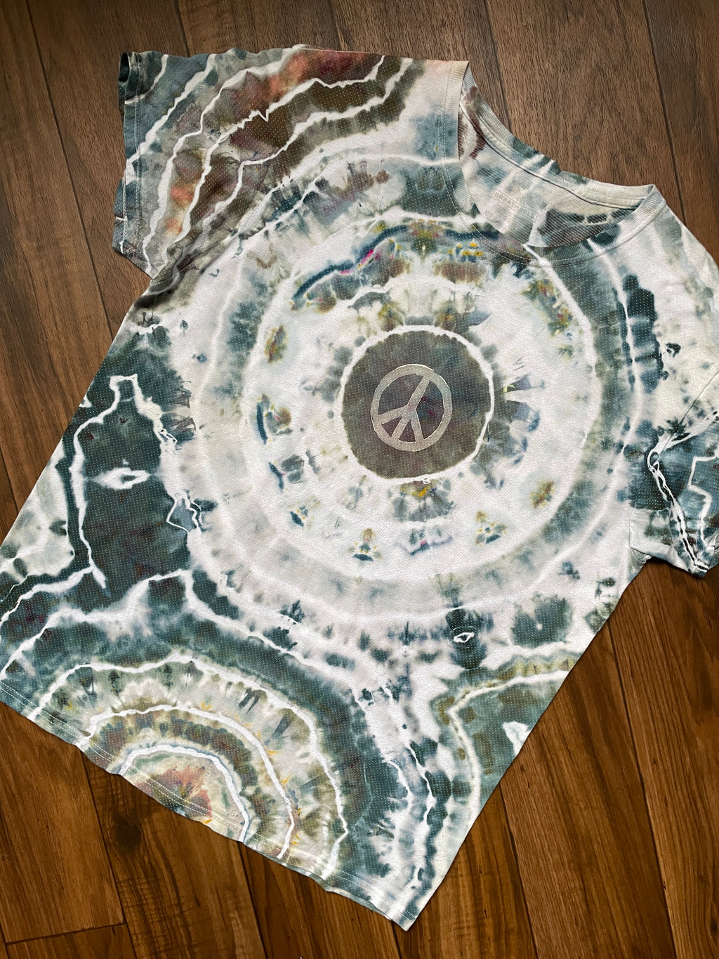 Men's Large Peace Sign Short Sleeve Blue and White Geode Tie Dye T-Shirt
