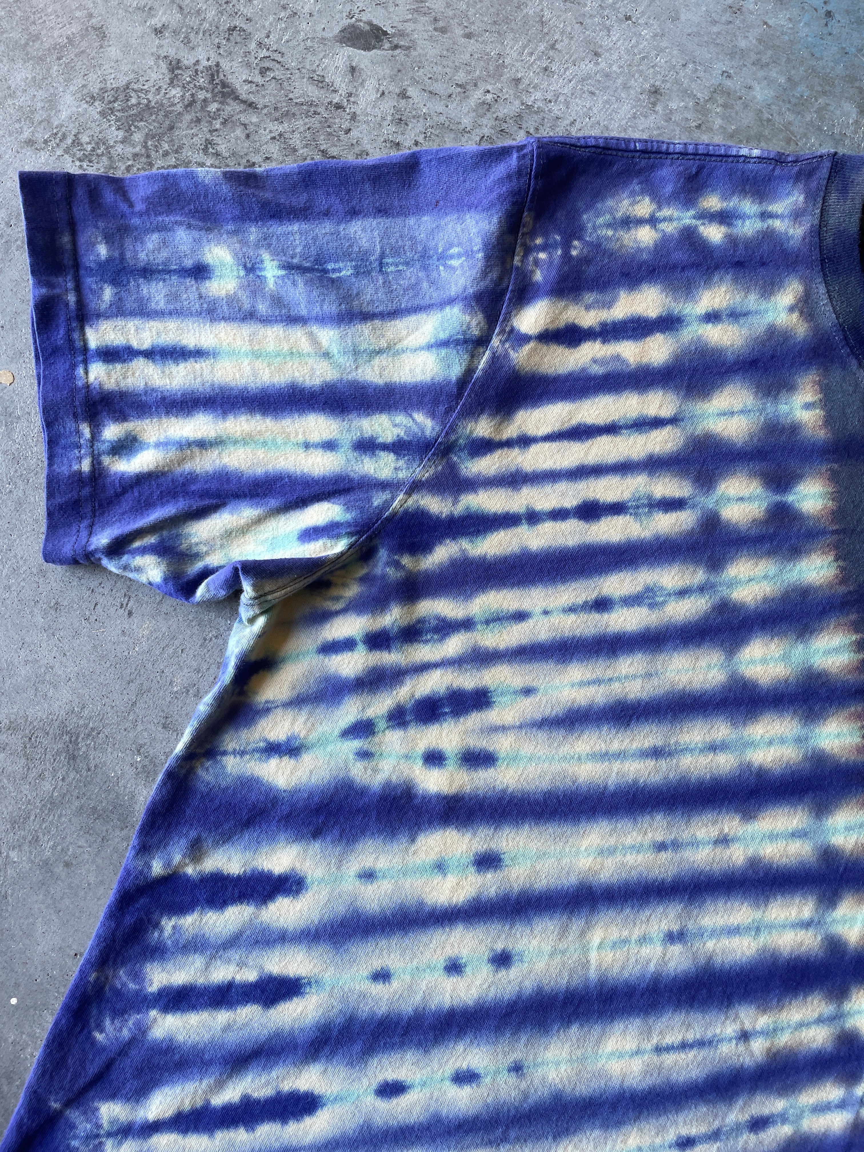 Carhartt Short Sleeve Blue and Purple Reverse Tie Dye T-Shirt | One-of-a-Kind | Men's Large