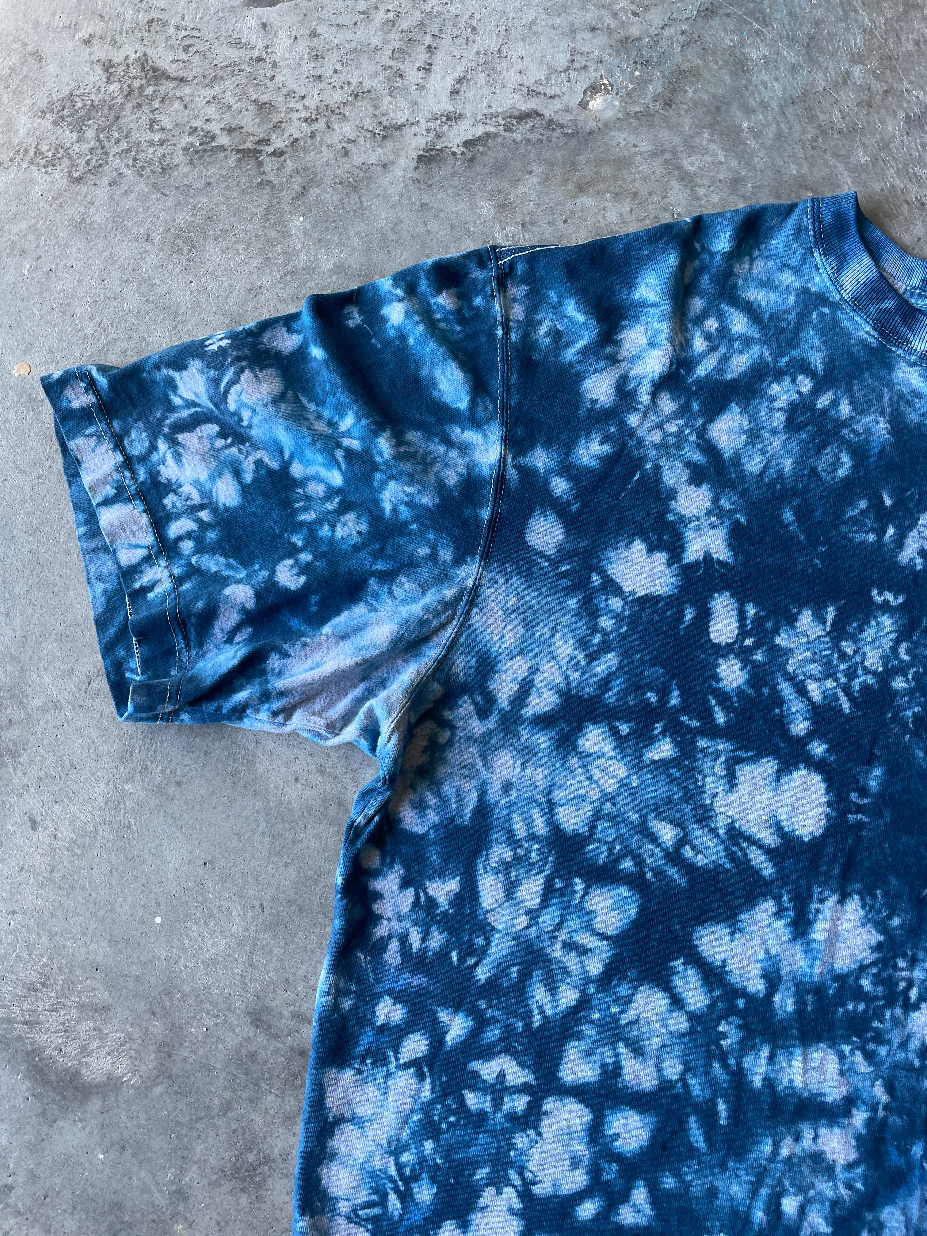 Carhartt Short Sleeve Blue and Gray Tie Dye T-Shirt | One-of-a-Kind | Men's XL