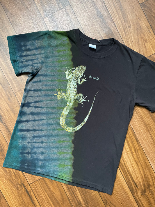 Men's Medium Vintage Ecuador Iguana Handmade Tie Dye Short Sleeve T-Shirt