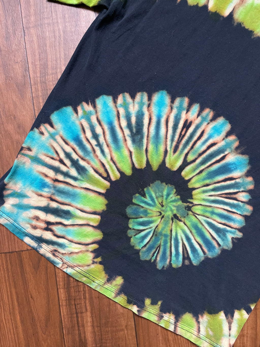 Men's Medium Jungle tiger Handmade Tie Dye Short Sleeve T-Shirt