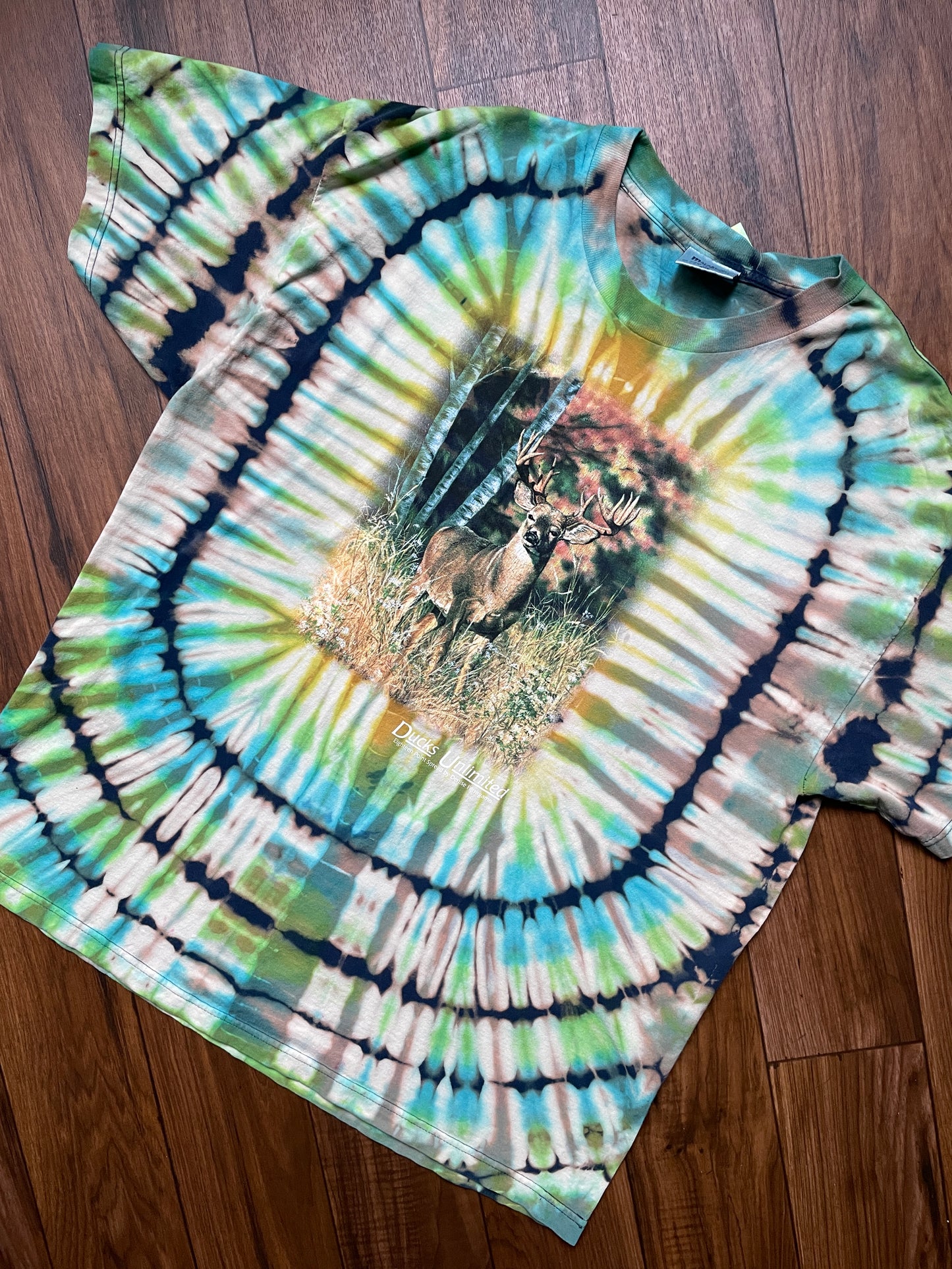 Men's 2XL 18-Point Buck Handmade Geode Tie Dye Short Sleeve T-Shirt