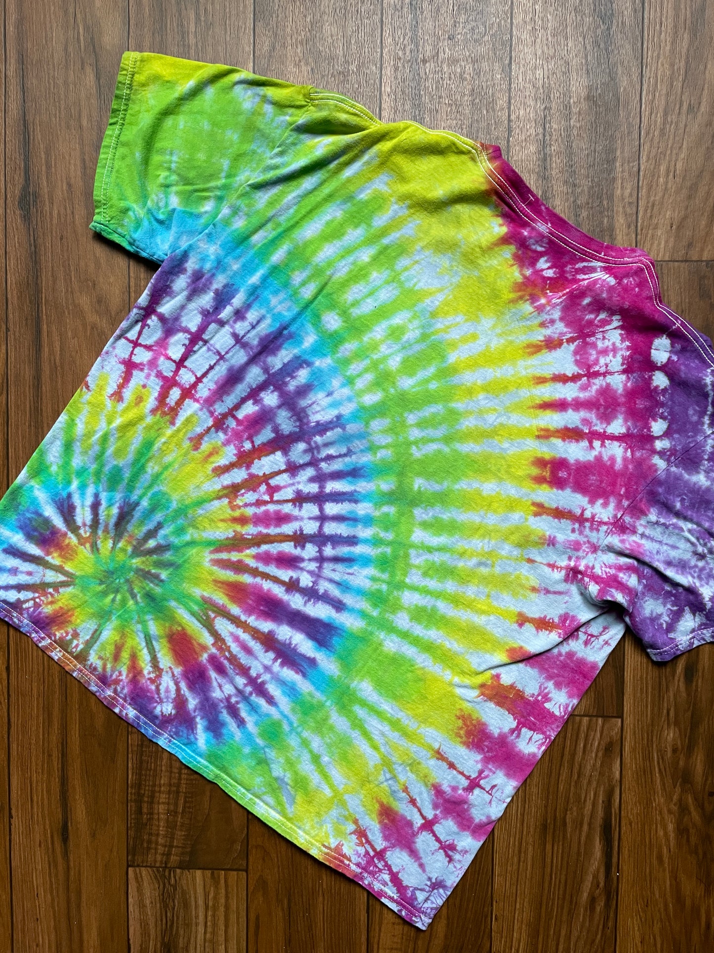 Men's 2XL Rainbow Tiger Handmade Geode Tie Dye Short Sleeve T-Shirt