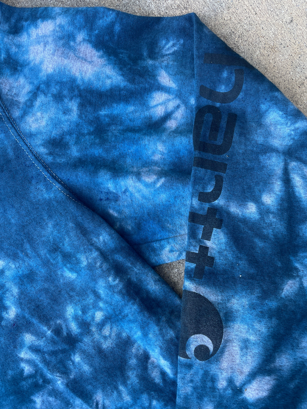 Carhartt Hand-Printed Largemouth Bass Blue and Gray Reverse Tie Dye Long Sleeve T-Shirt | Men's Size Small