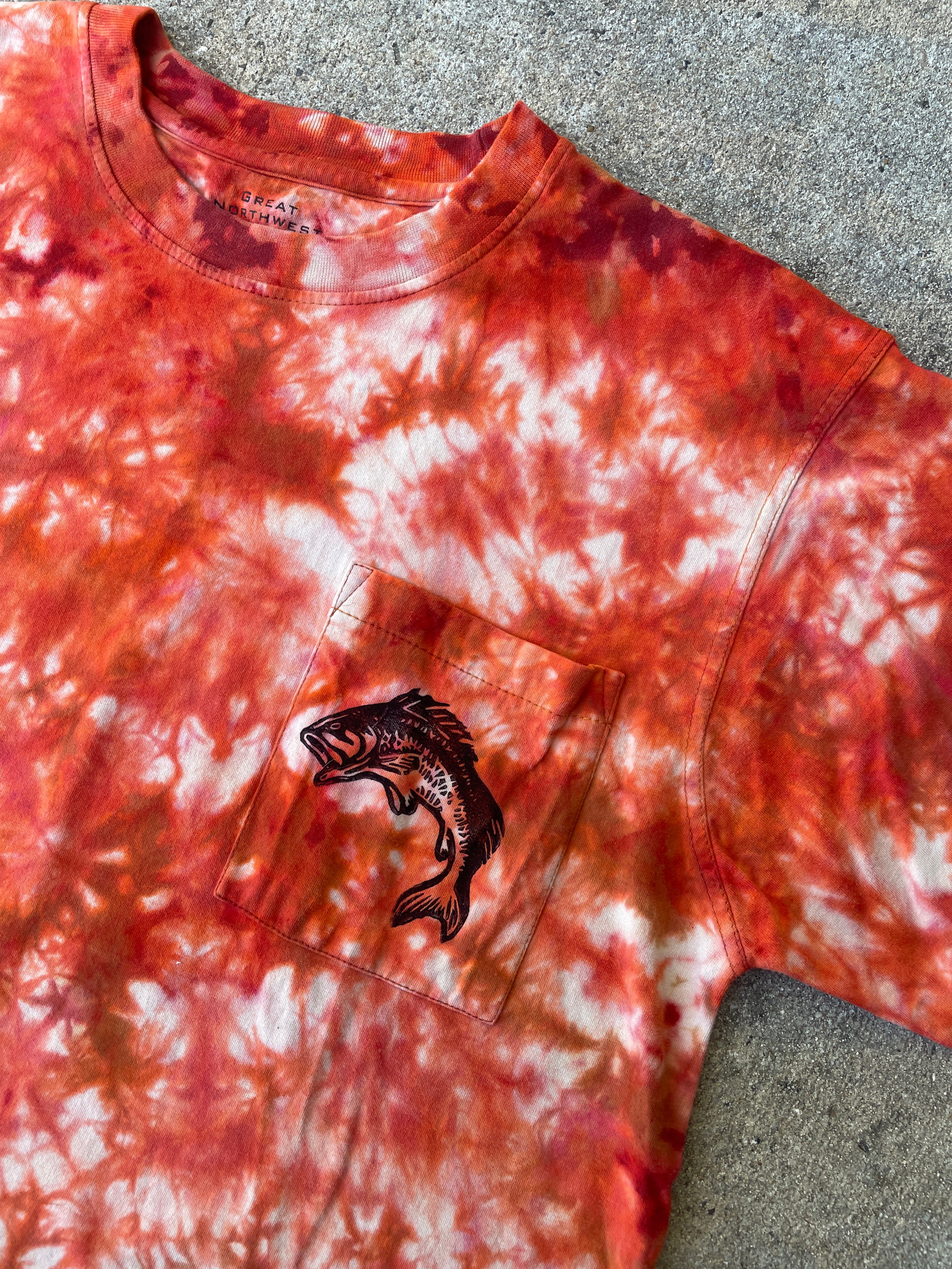 Hand-Printed Largemouth Bass Orange and Red Short Sleeve Tie Dye T-Shirt | Men's Size Large