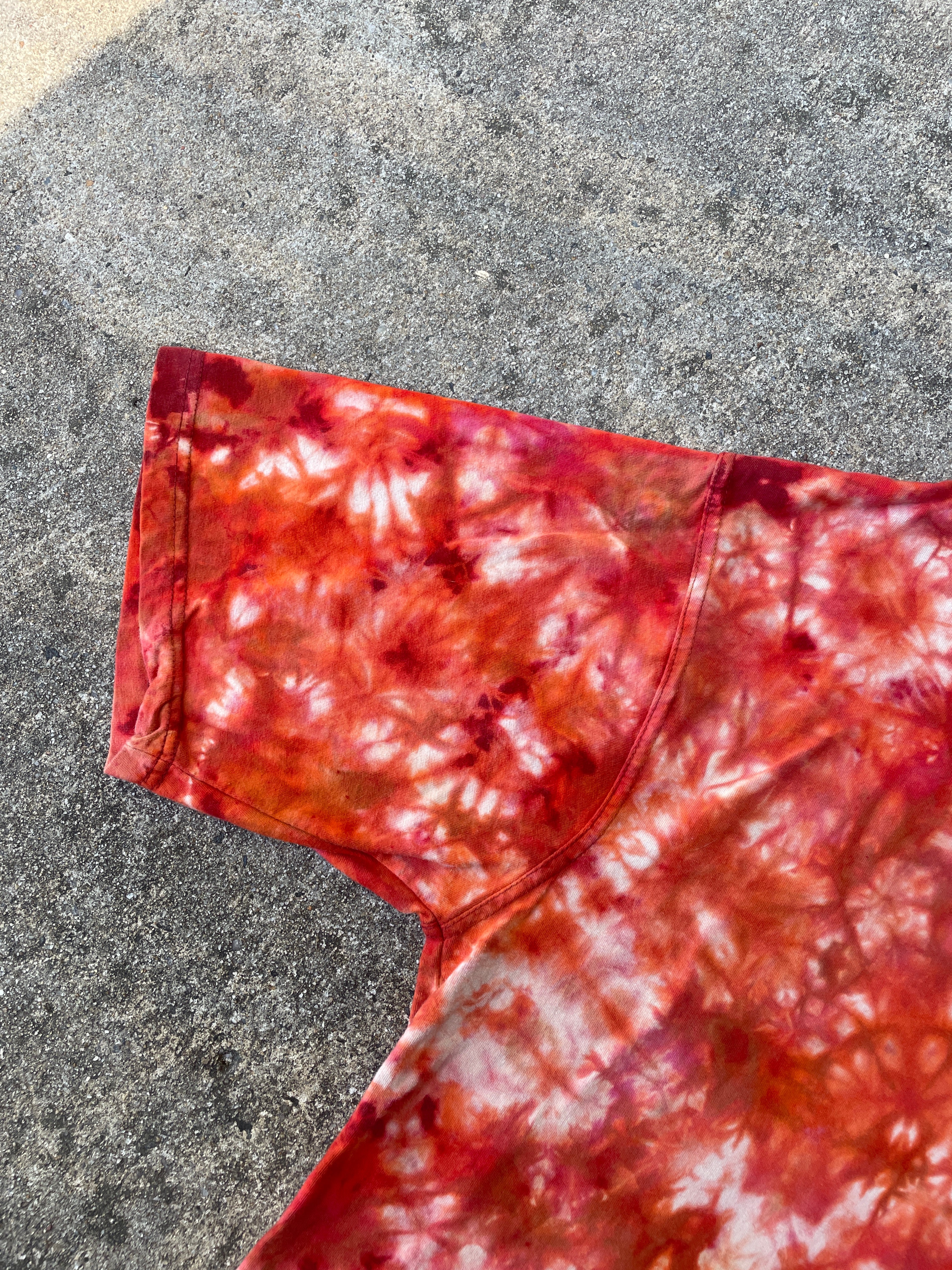 Hand-Printed Largemouth Bass Orange and Red Short Sleeve Tie Dye T-Shirt | Men's Size Large