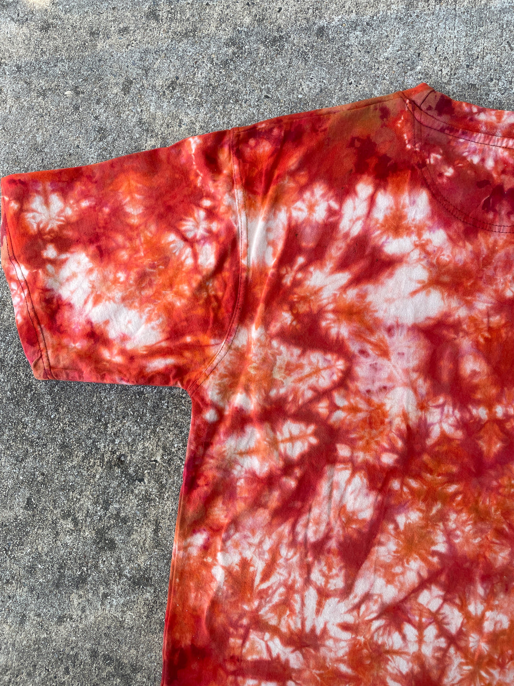 Hand-Printed Largemouth Bass Orange and Red Short Sleeve Tie Dye T-Shirt | Men's Size Large