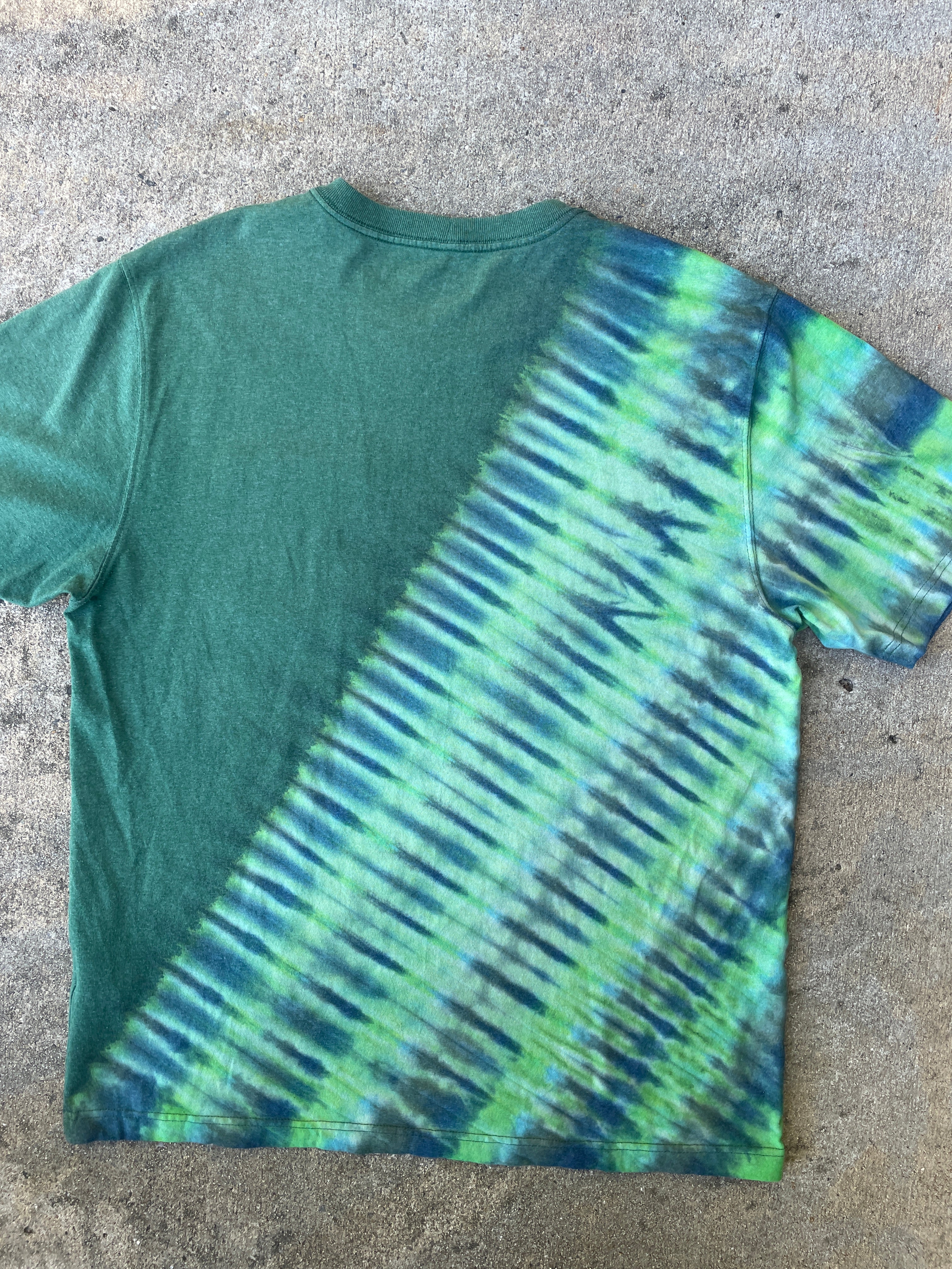 Carhartt Hand-Printed Largemouth Bass Green and Blue Reverse Tie Dye Short Sleeve T-Shirt | Men's Size Large