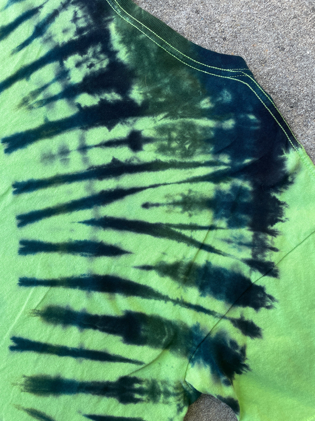 Hand-Printed Skeleton Rock On Green and Blue Spiral Tie Dye Short Sleeve T-Shirt | Men's Size Large