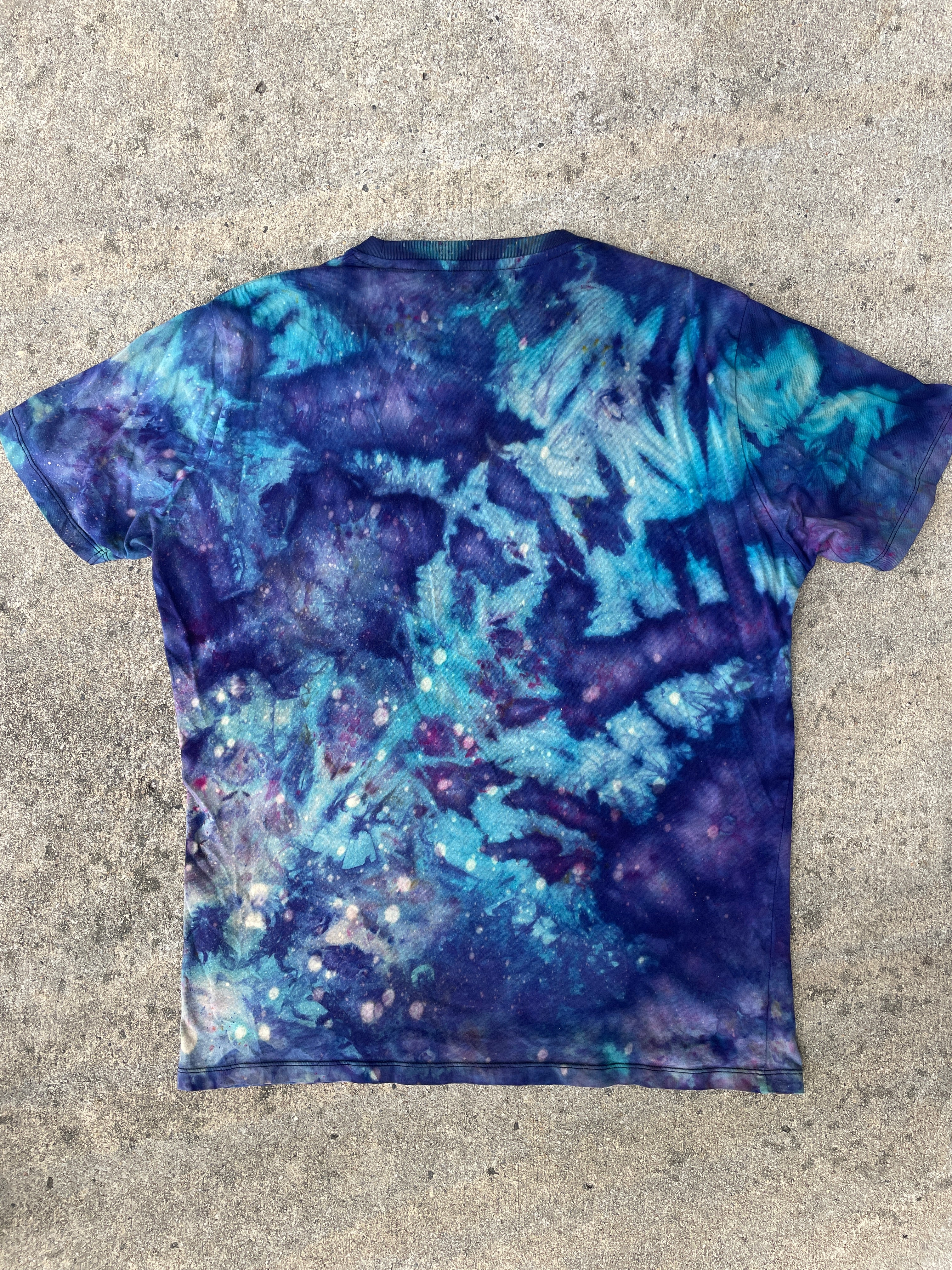 Hand-Printed Alien Purple and Blue Galaxy Dye Short Sleeve T-Shirt | Men's Size Large