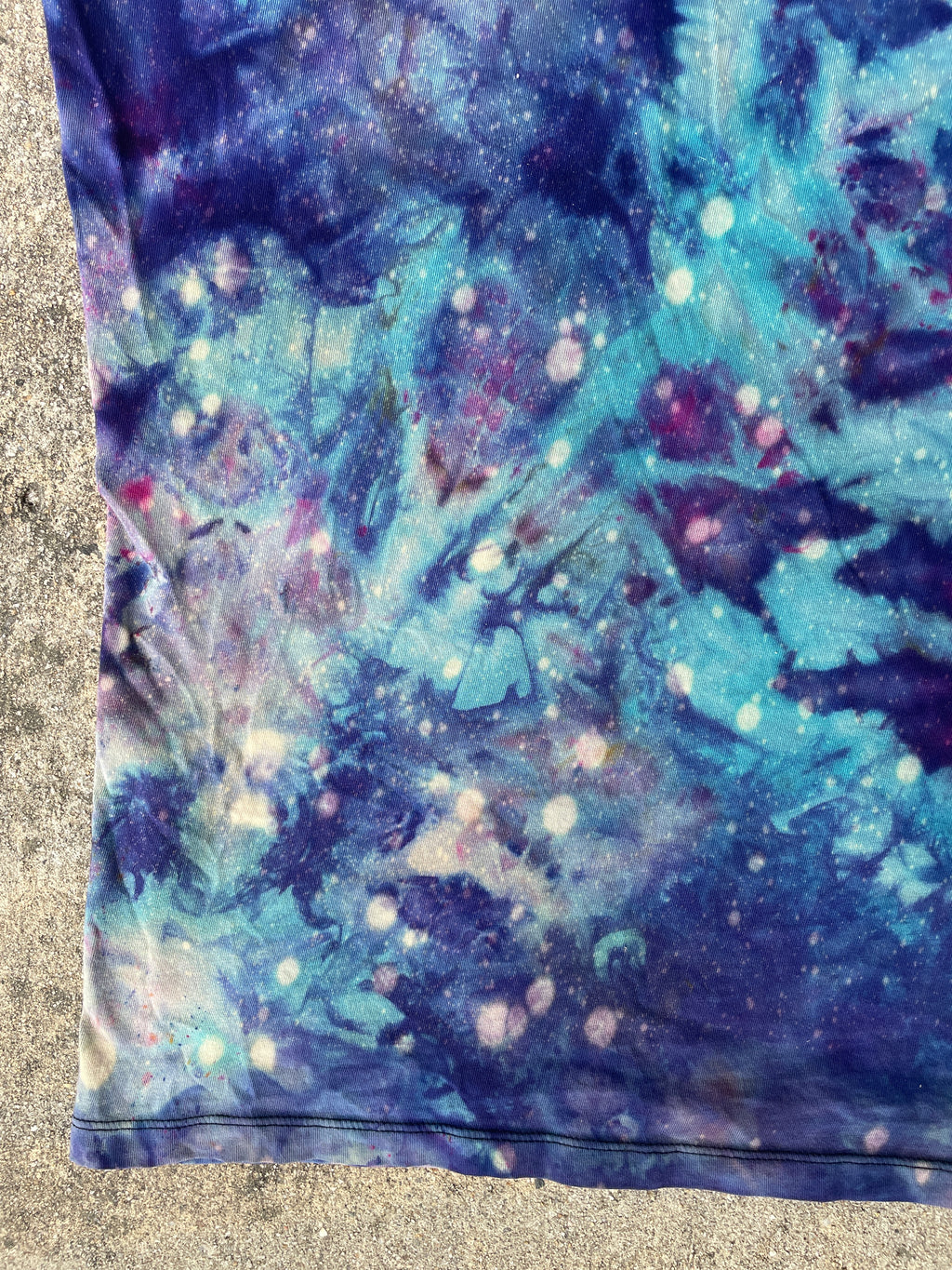 Hand-Printed Alien Purple and Blue Galaxy Dye Short Sleeve T-Shirt | Men's Size Large