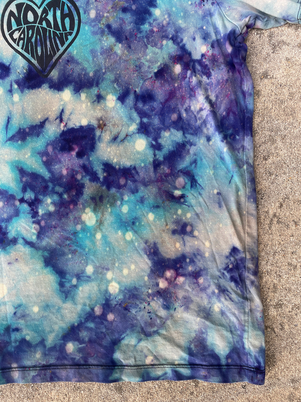 Hand-Printed North Carolina Purple and Blue Galaxy Dye Short Sleeve T-Shirt | Men's Size Large
