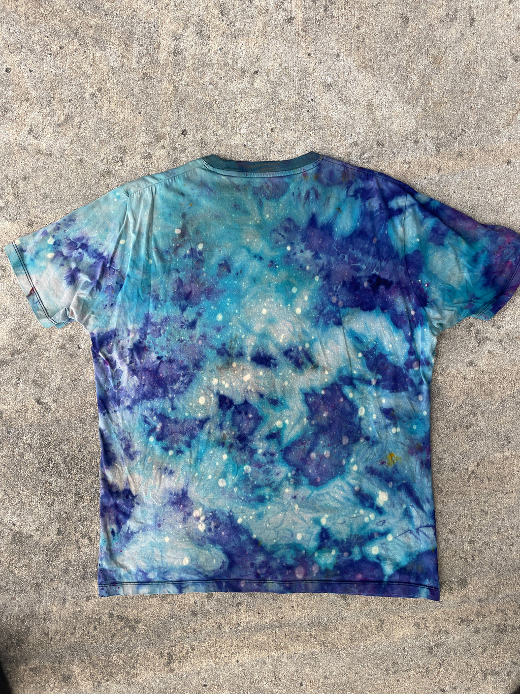 Hand-Printed North Carolina Purple and Blue Galaxy Dye Short Sleeve T-Shirt | Men's Size Large