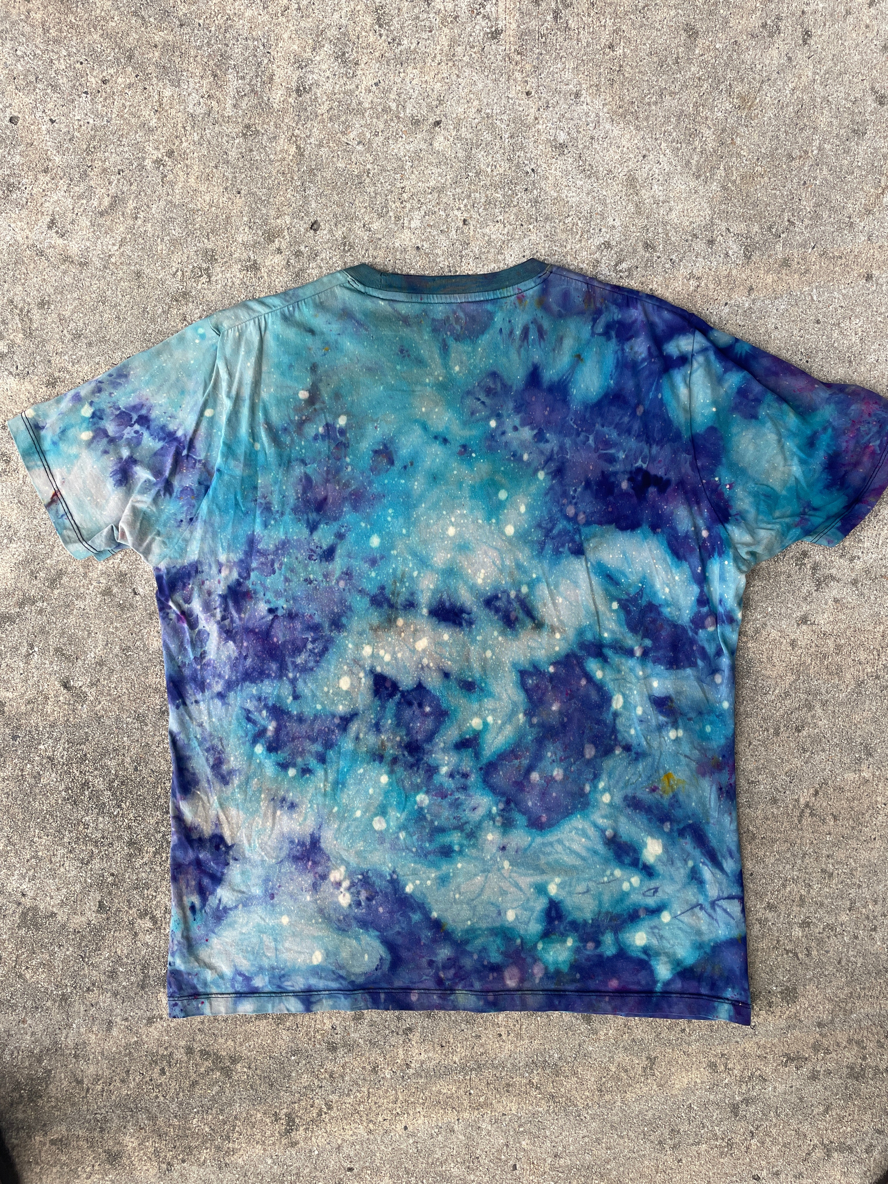 Hand-Printed North Carolina Purple and Blue Galaxy Dye Short Sleeve T-Shirt | Men's Size Large