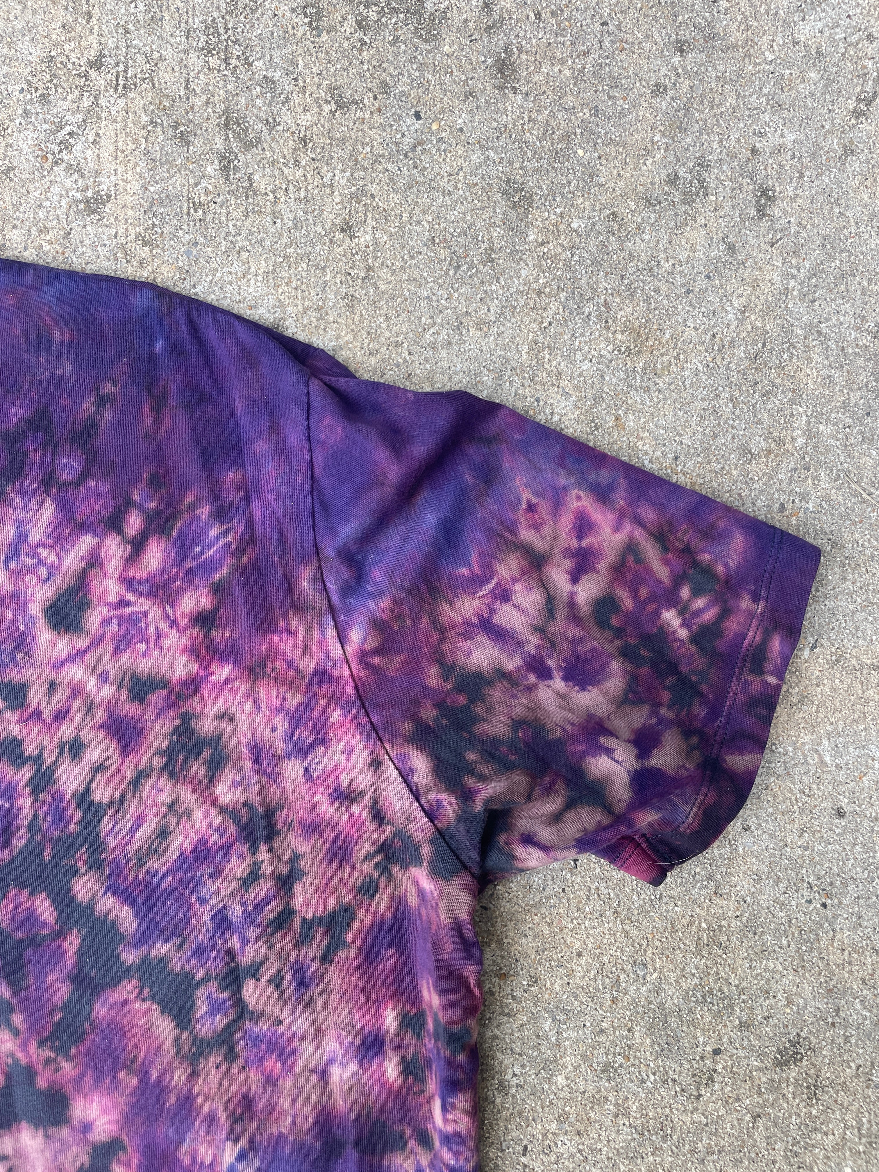 Hand-Printed Skeleton Heart Hands Black and Purple Reverse Tie Dye Short Sleeve T-Shirt | Men's Size Large