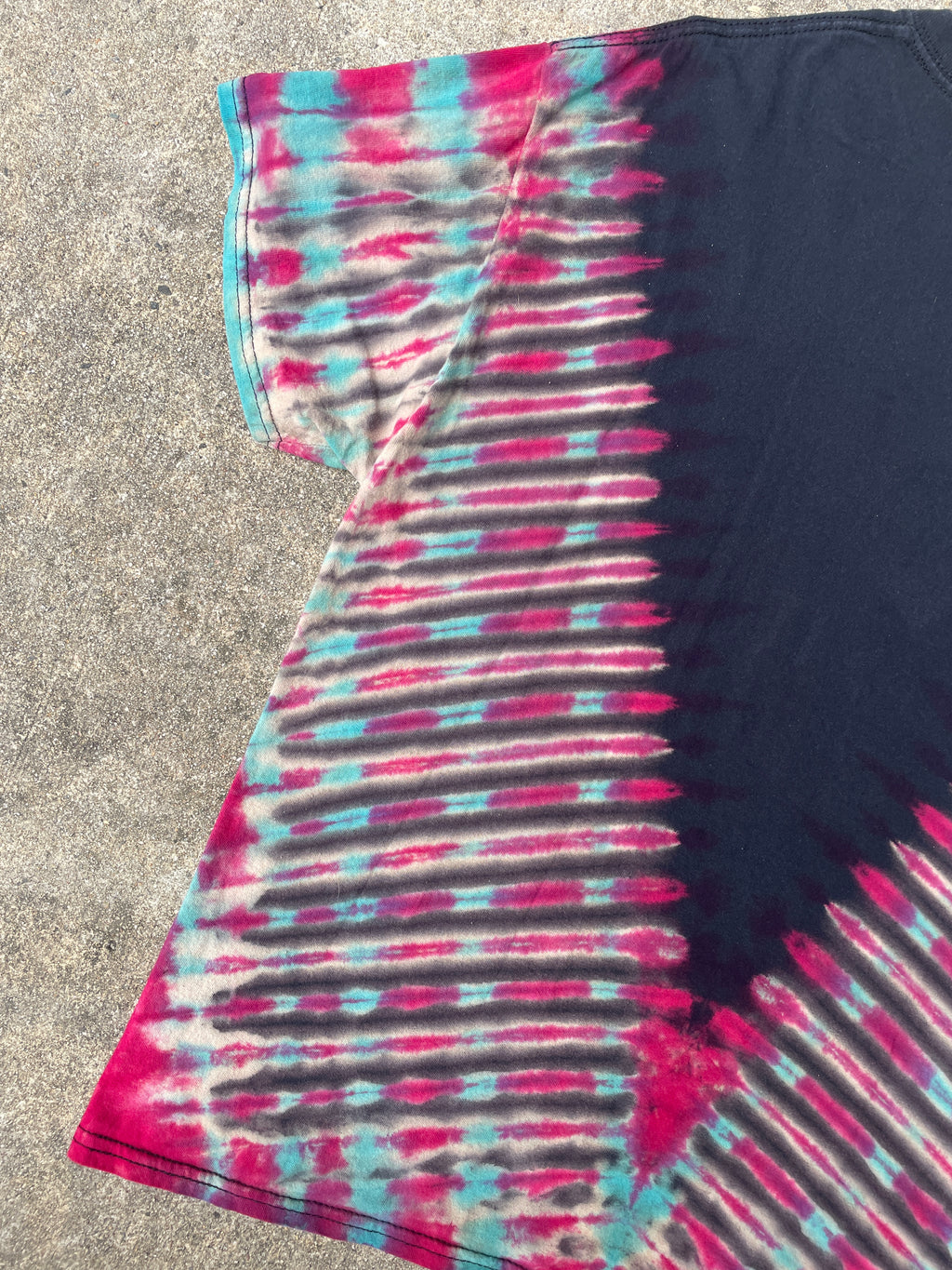 Hand-Printed Send It Skull Black, Red, and Blue Reverse Tie Dye Short Sleeve T-Shirt | Men's Size XL