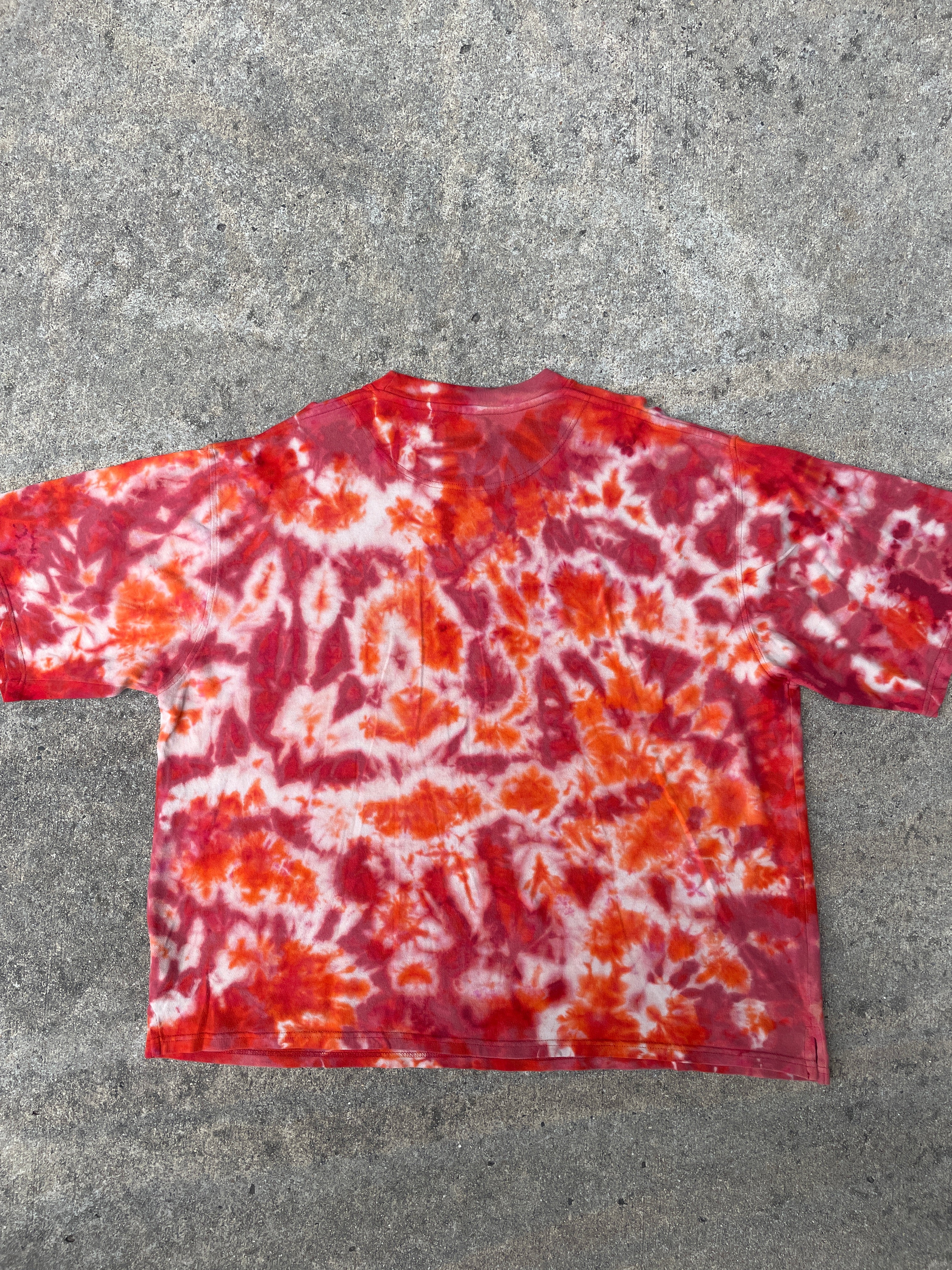 Hand-Printed Largemouth Red and Orange Tie Dye Short Sleeve T-Shirt | Men's Size XL