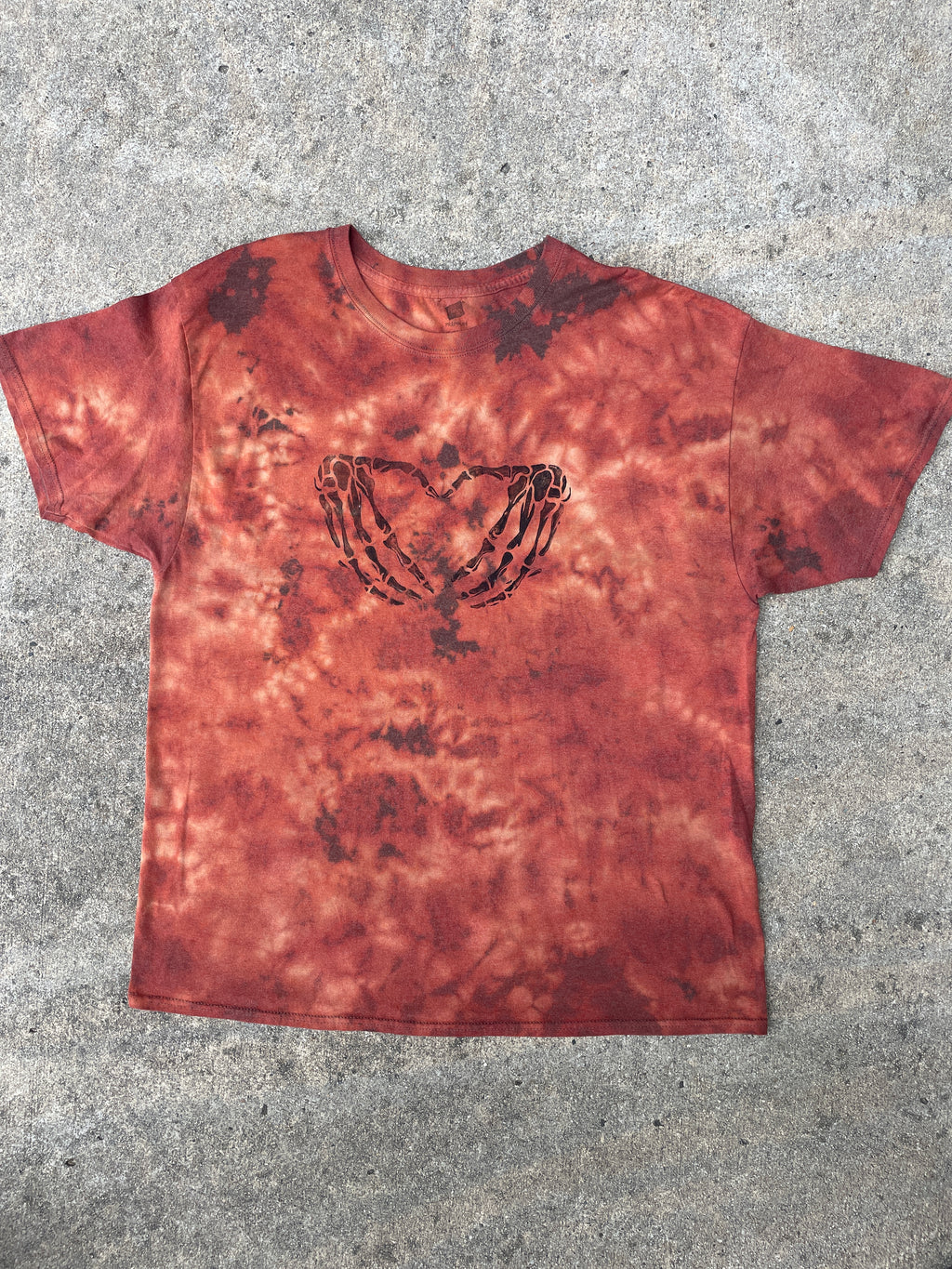 Hand-Printed Skeleton Heart Hands Brown and Orange Reverse Tie Dye Short Sleeve T-Shirt | Men's Size XL