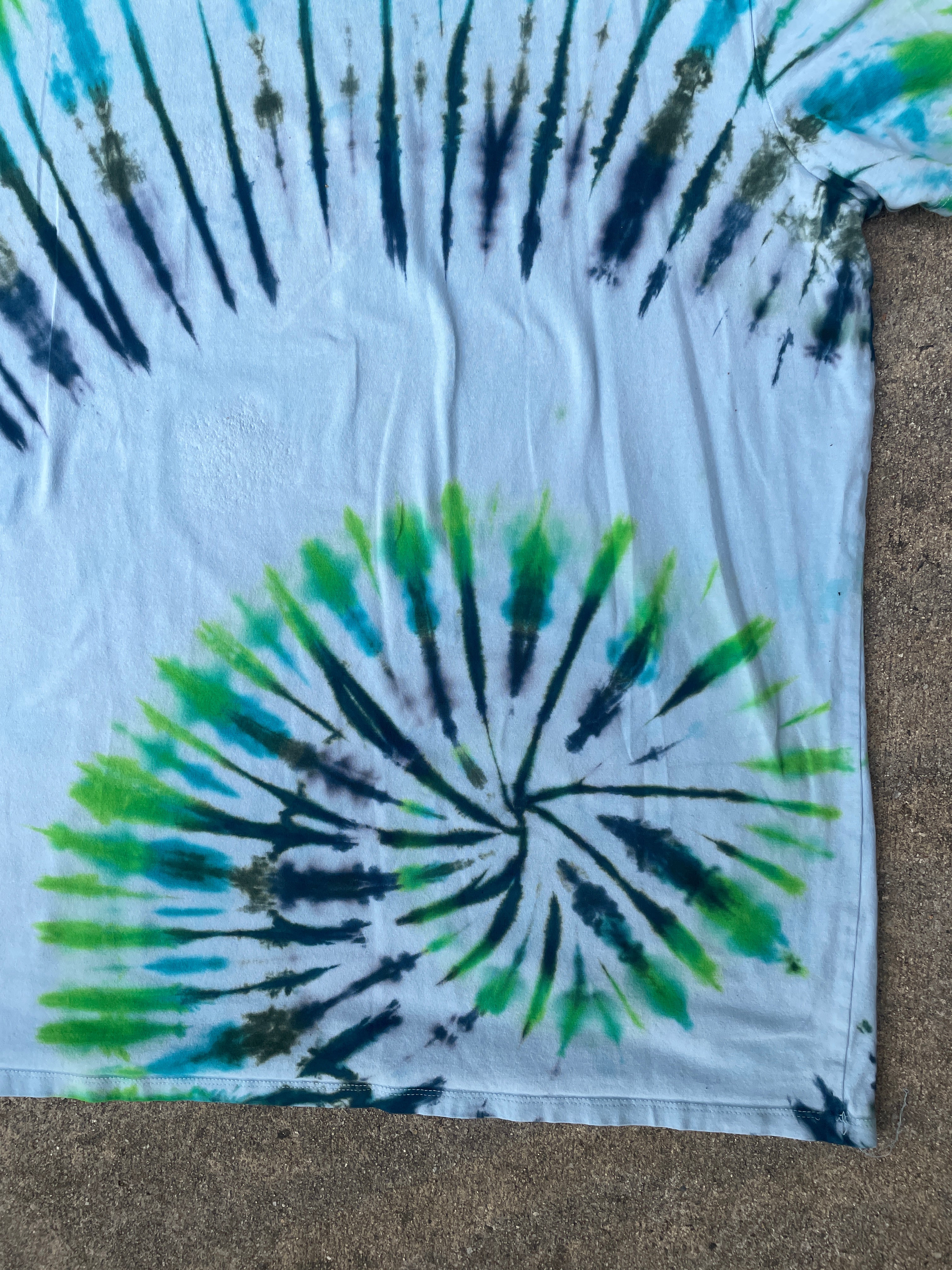 Hand-Printed North Carolina Green and Blue Spiral Tie Dye Short Sleeve T-Shirt | Men's Size XL