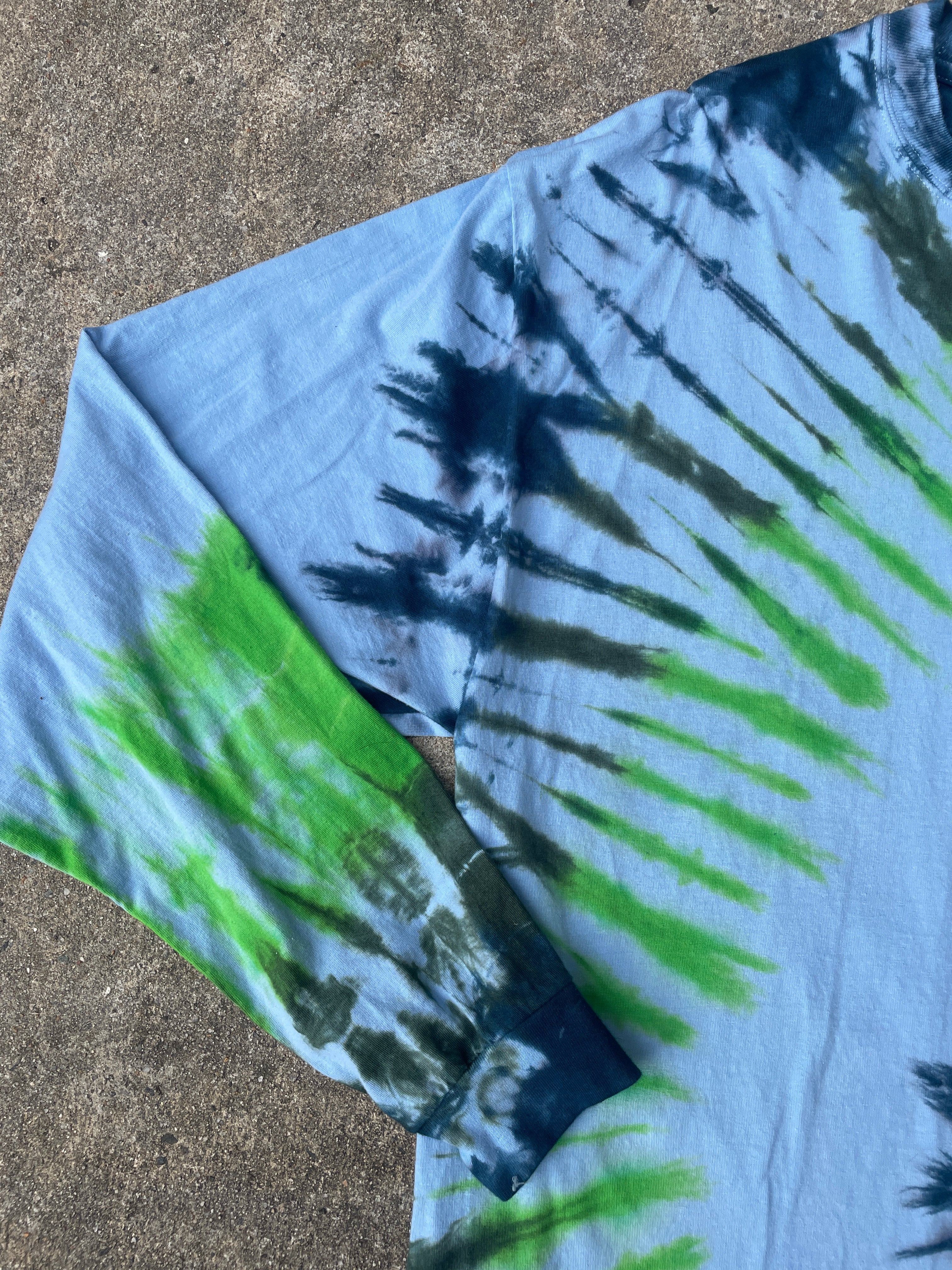 Hand-Printed Skeleton Peace Sign Green and Blue Spiral Tie Dye Long Sleeve T-Shirt | Men's Size XL