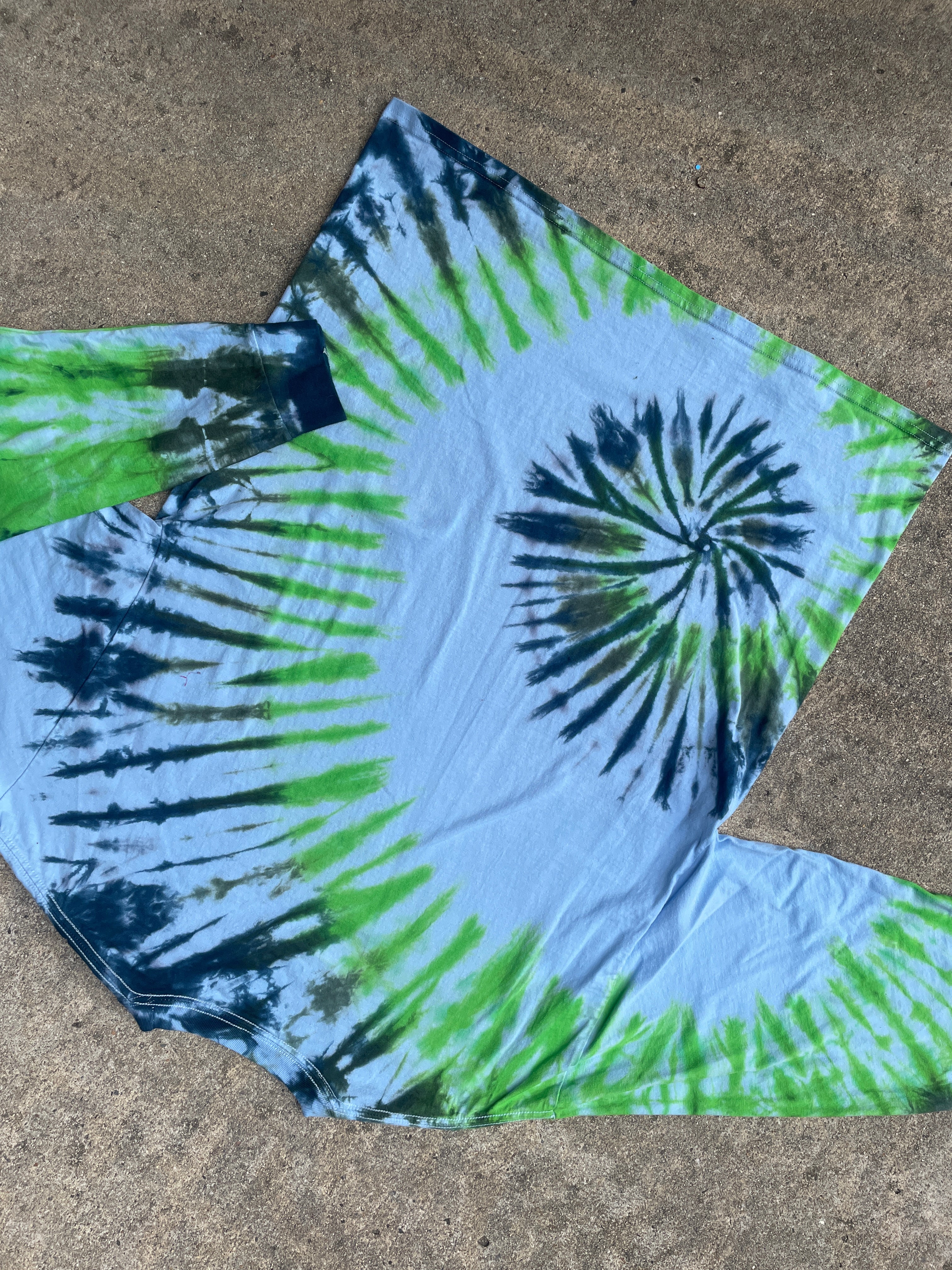 Hand-Printed Skeleton Peace Sign Green and Blue Spiral Tie Dye Long Sleeve T-Shirt | Men's Size XL