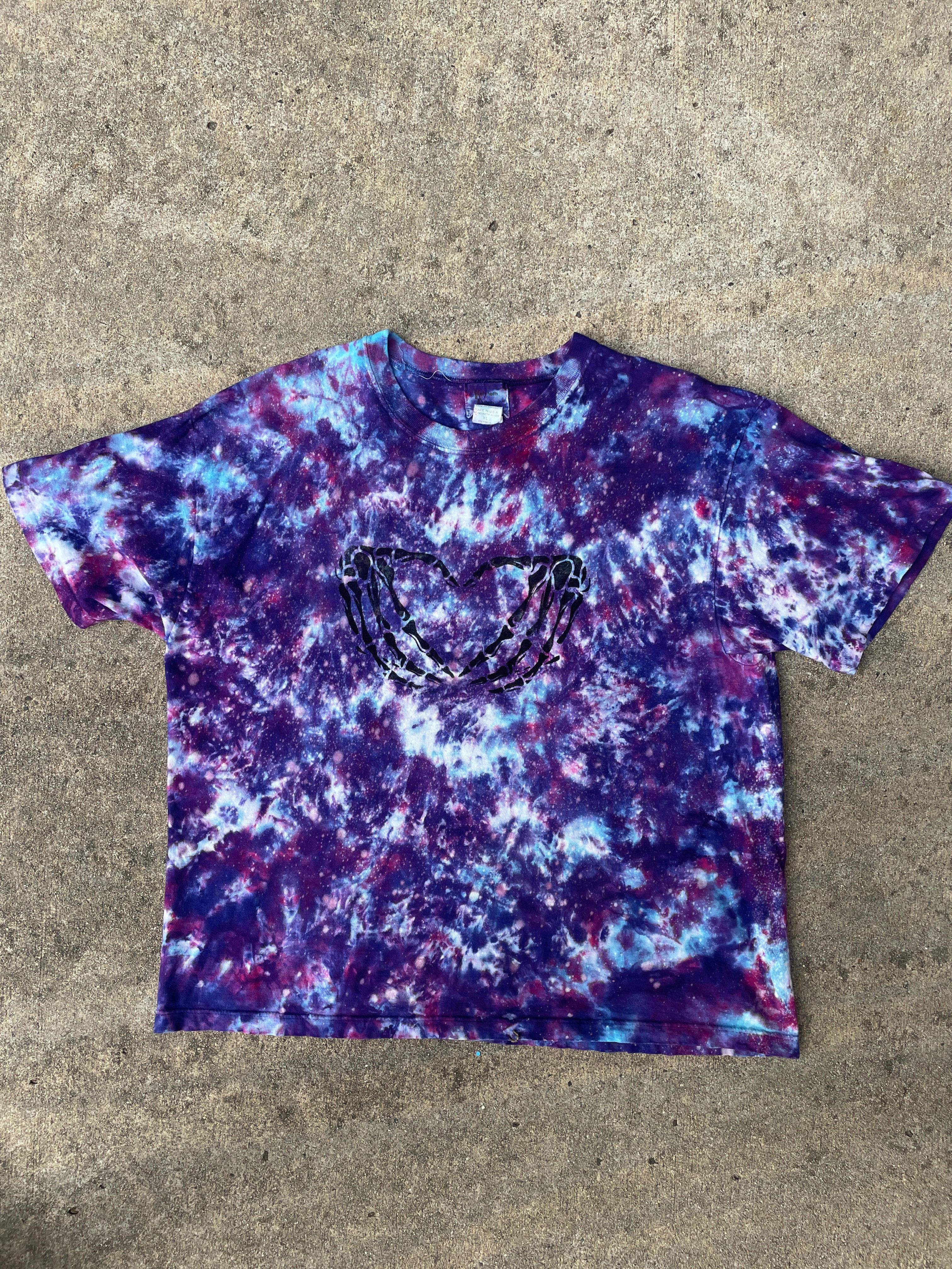 Hand-Printed Skeleton Heart Hands Blue and Purple Tie Dye Short Sleeve T-Shirt | Men's Size XL