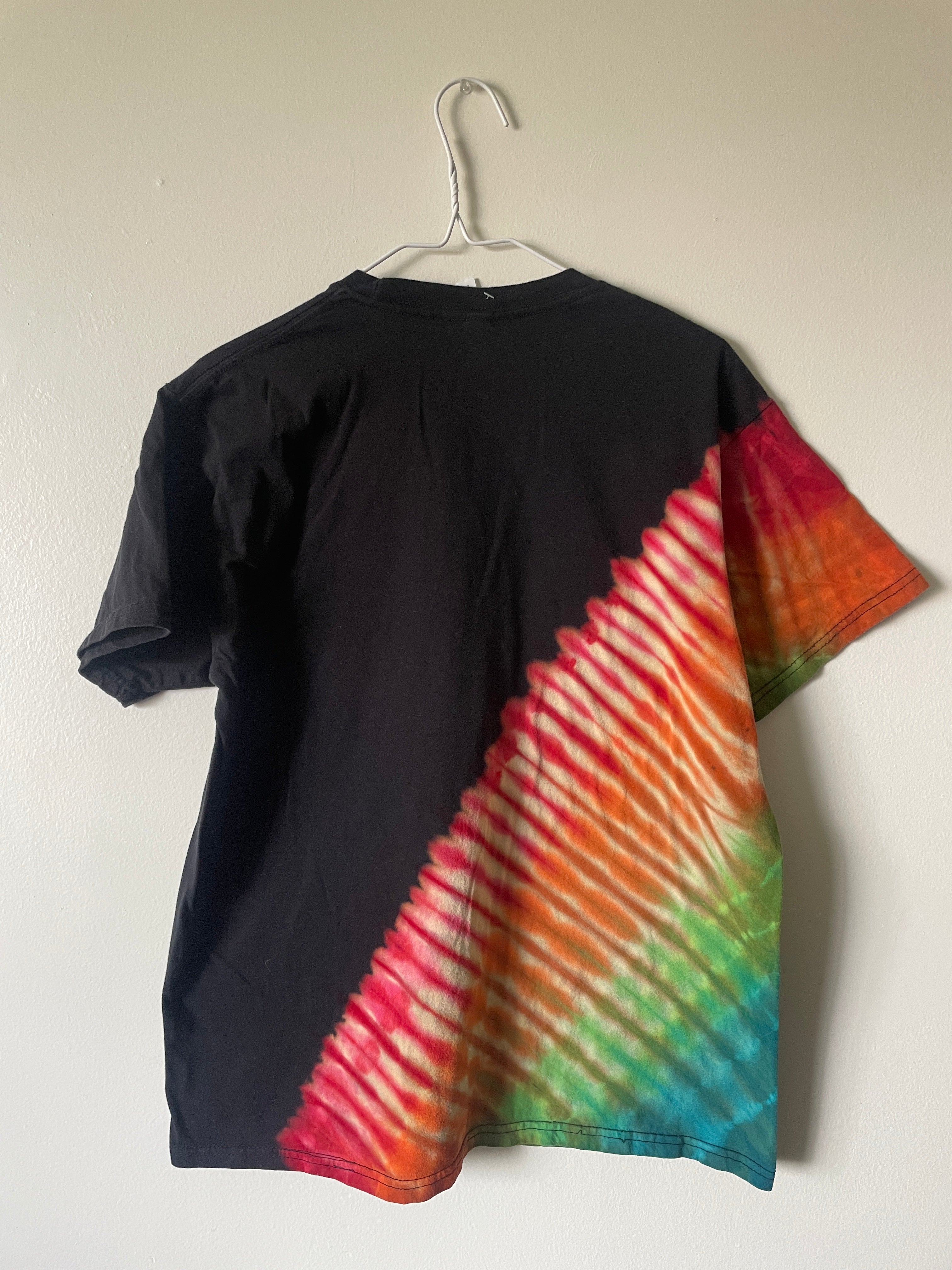 The Cheetah Handmade Tie Dye Short Sleeve T-Shirt | One-Of-a-Kind Upcycled Black and Rainbow Pleated Top | Men's Large