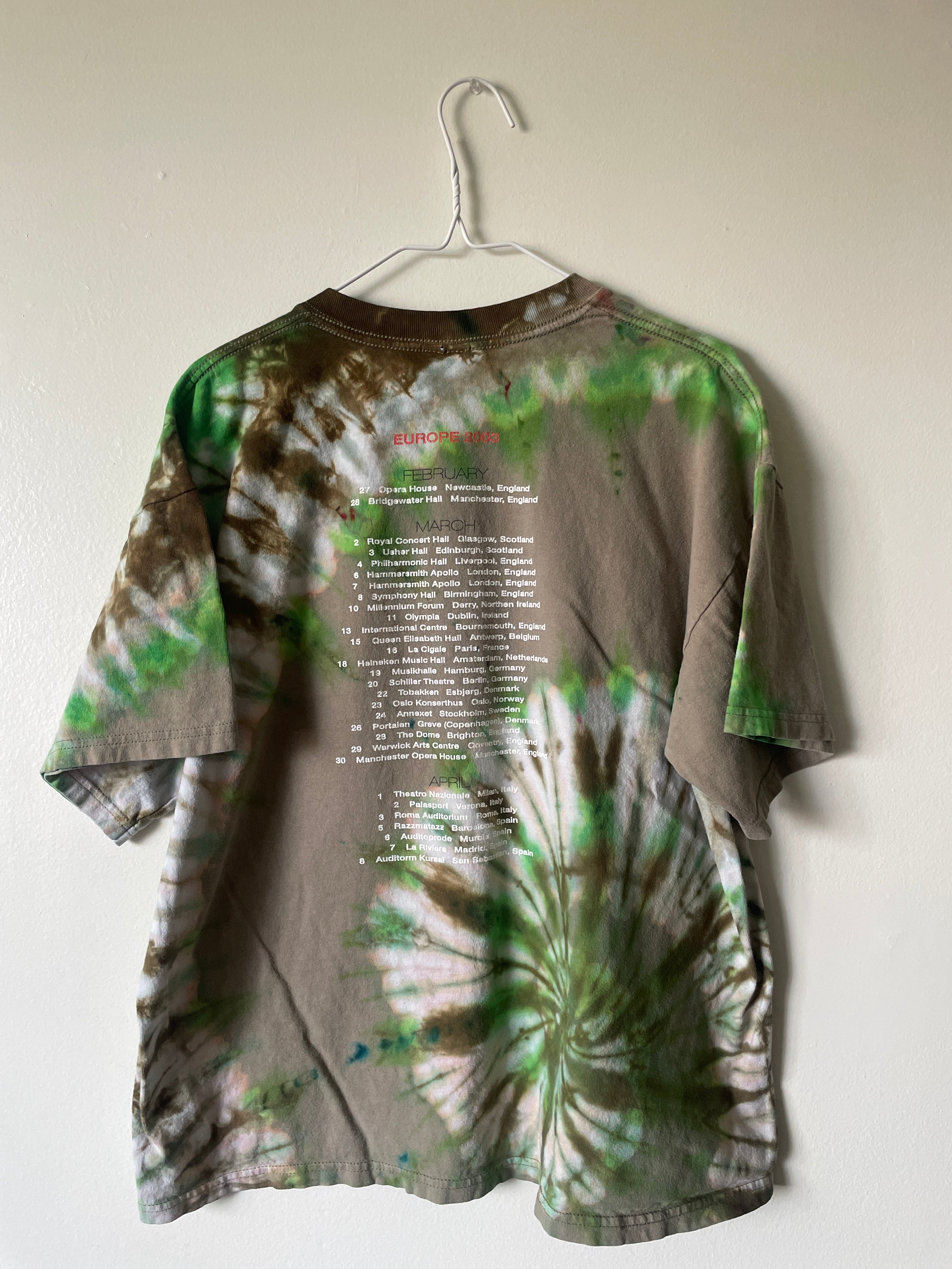Jackson Browne Europe 2003 Tour Handmade Tie Dye Short Sleeve T-Shirt | One-Of-a-Kind Upcycled Tan and Green Spiral Top | Men's L/XL