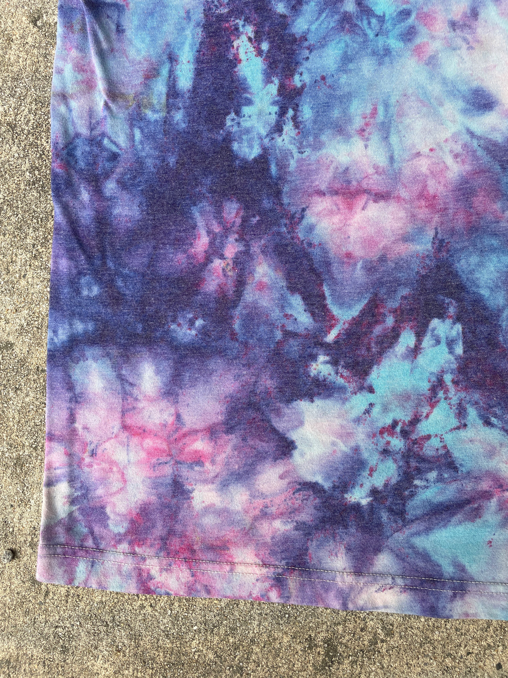 Hand-Printed Alien Blue and Purple Galaxy Dye Short Sleeve T-Shirt | Men's Size XL