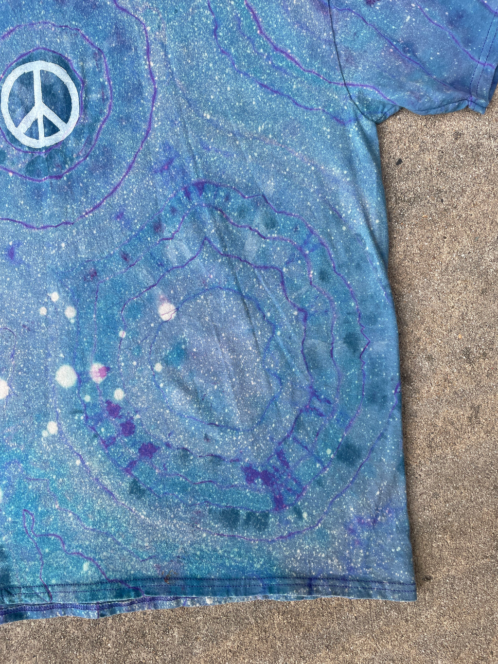 Hand-Printed Peace Sign Blue and Purple Geode Tie Dye Short Sleeve T-Shirt | Men's Size XL