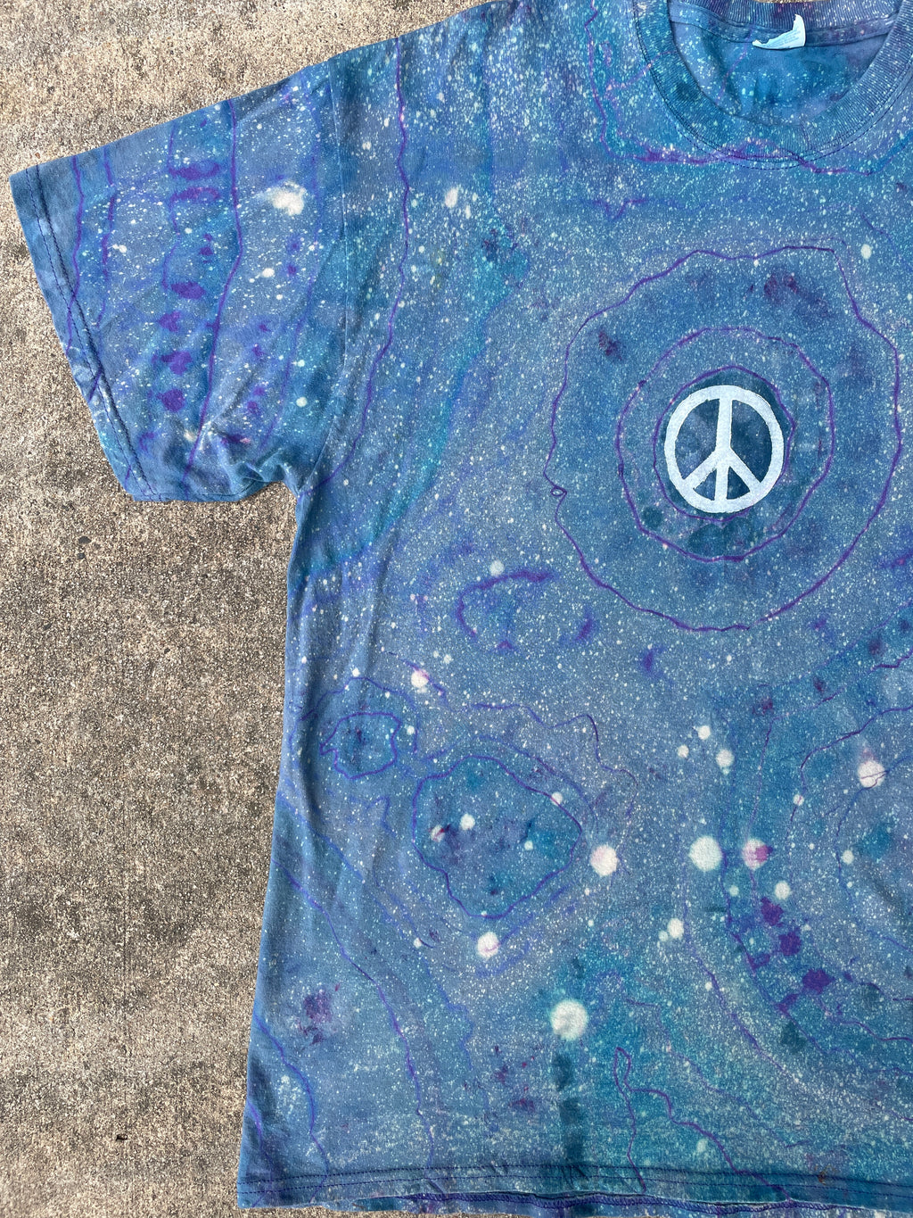 Hand-Printed Peace Sign Blue and Purple Geode Tie Dye Short Sleeve T-Shirt | Men's Size XL