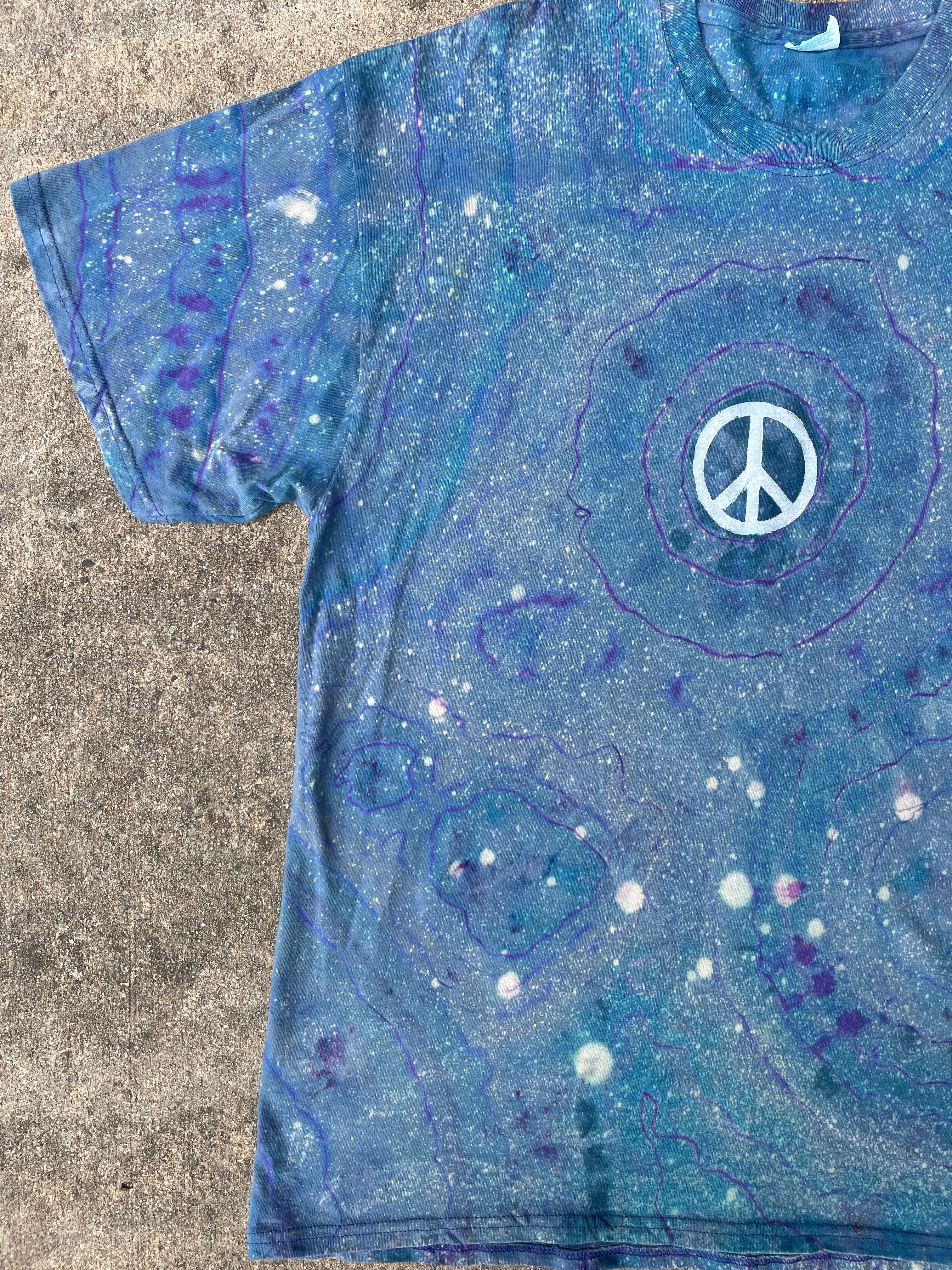 Hand-Printed Peace Sign Blue and Purple Geode Tie Dye Short Sleeve T-Shirt | Men's Size XL