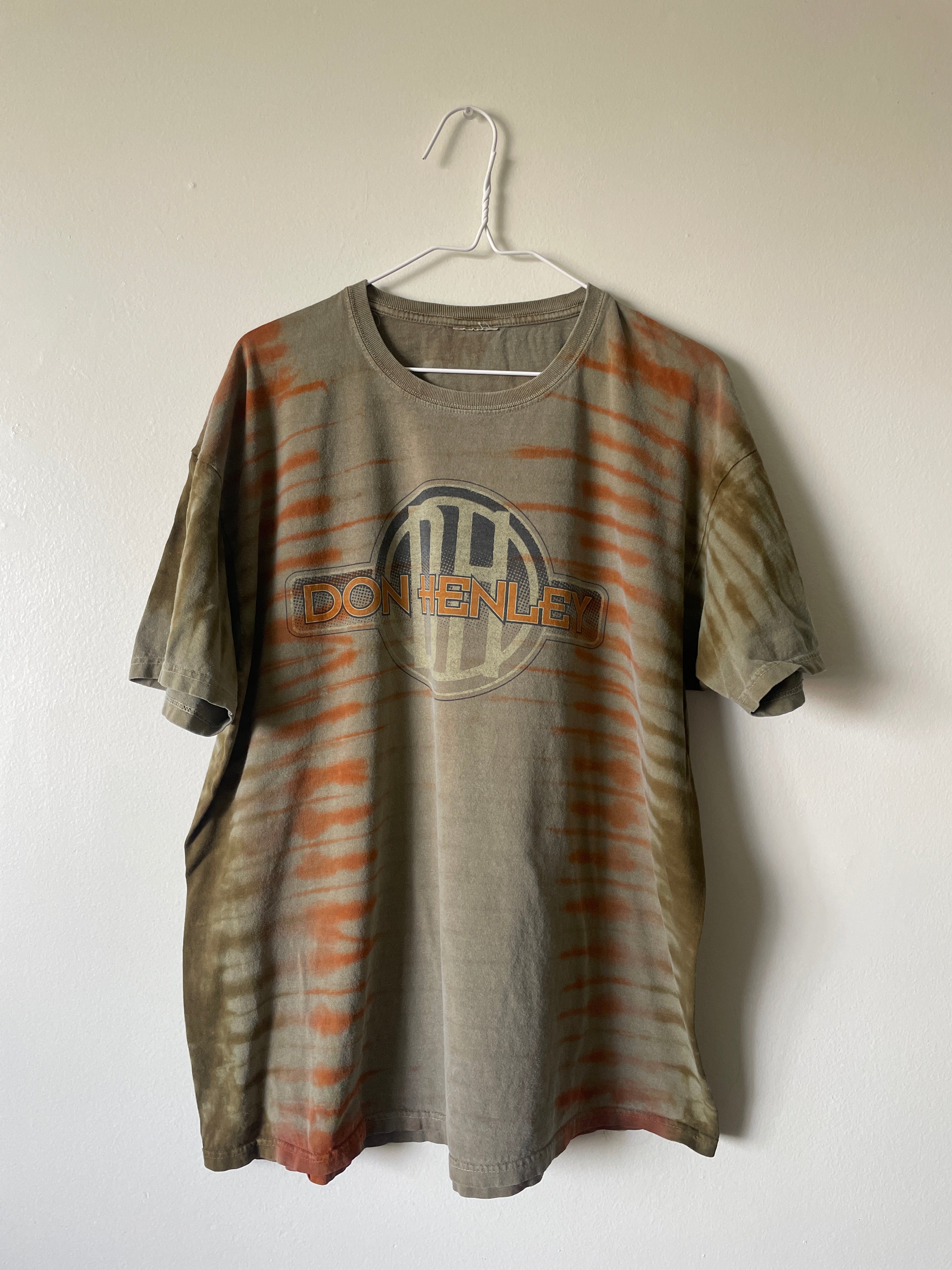 Don Henley Inside Job 2000 Tour Handmade Tie Dye Short Sleeve T-Shirt | One-Of-a-Kind Upcycled Tan and Brown Pleated Top | Men's XL