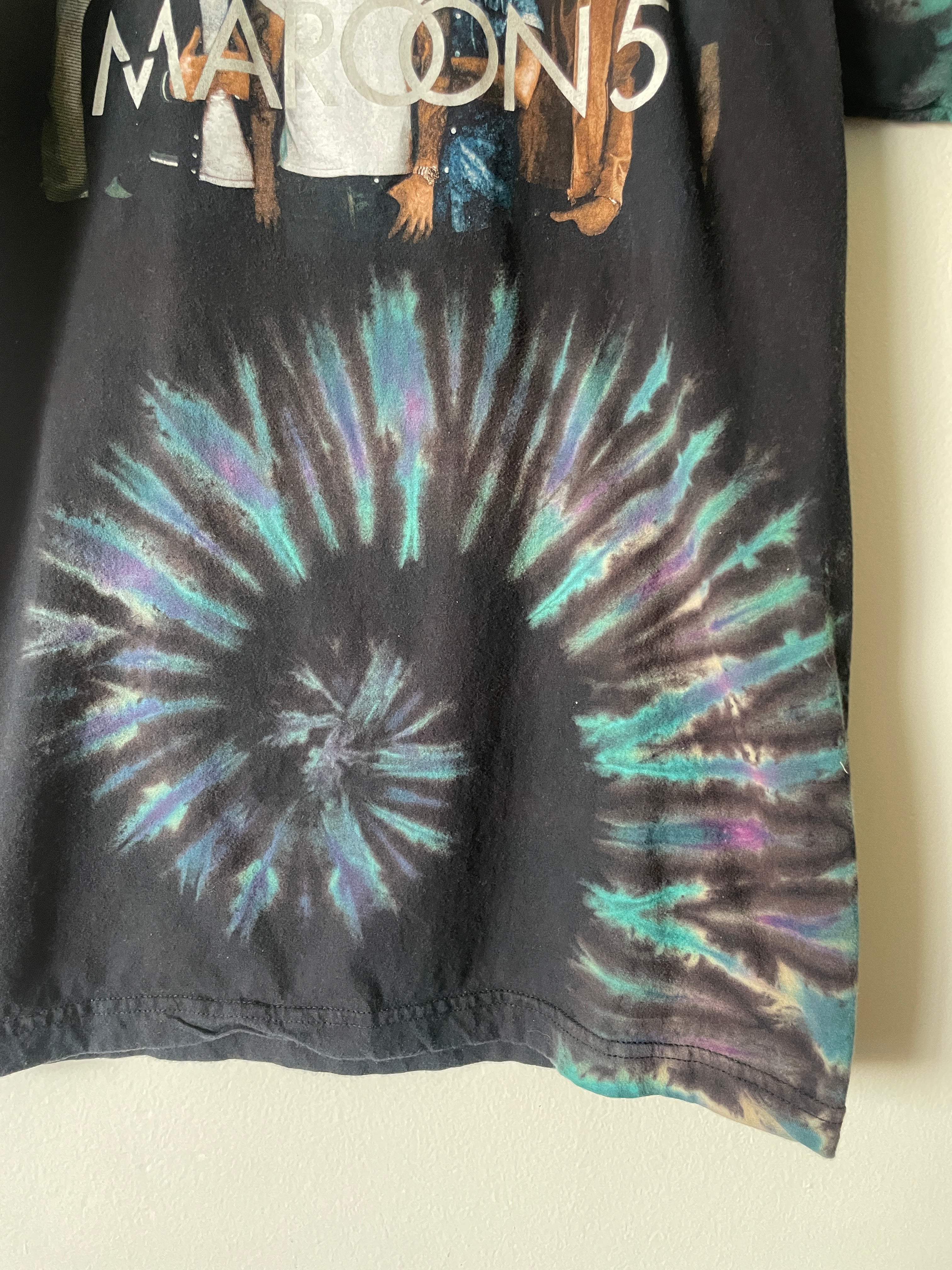 Maroon 5 V Tour 2016 Handmade Tie Dye Short Sleeve T-Shirt | One-Of-a-Kind Upcycled Black, Purple, and Blue Spiral Top | Men's Medium