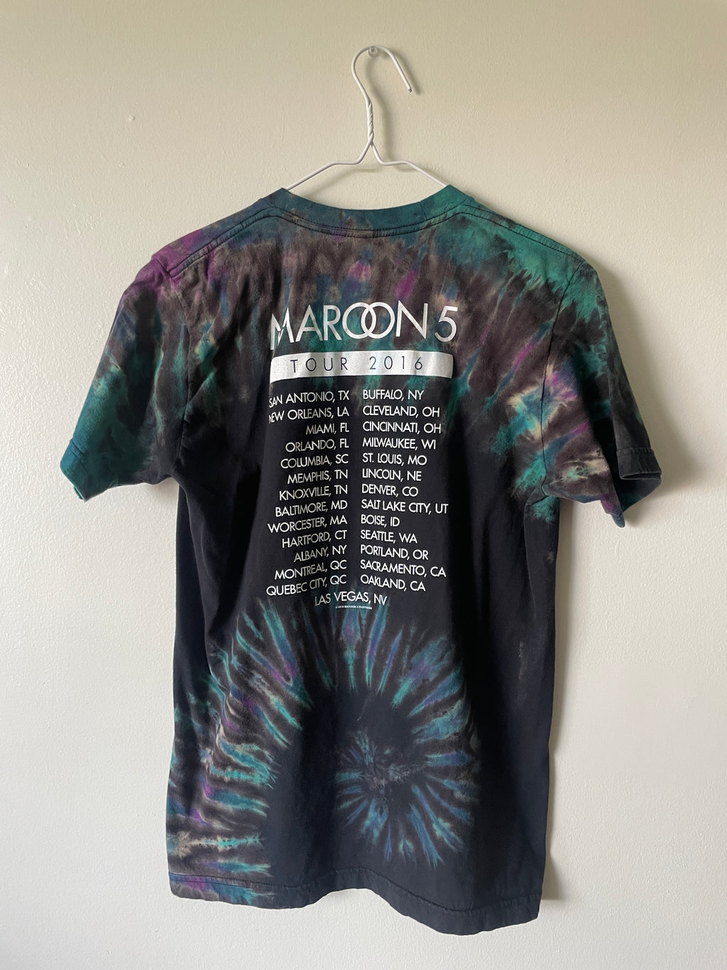 Maroon 5 V Tour 2016 Handmade Tie Dye Short Sleeve T-Shirt | One-Of-a-Kind Upcycled Black, Purple, and Blue Spiral Top | Men's Medium