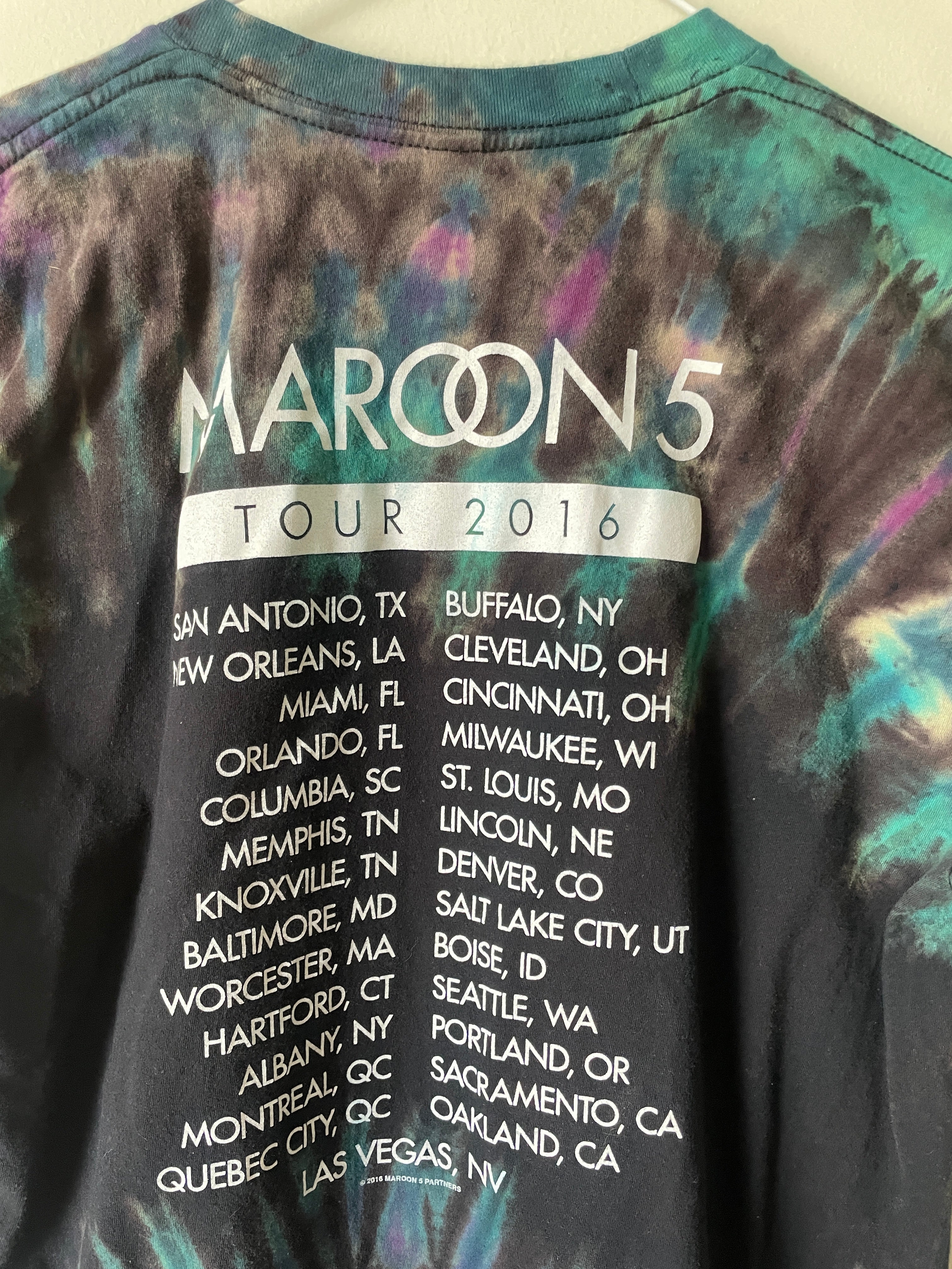 Maroon 5 V Tour 2016 Handmade Tie Dye Short Sleeve T-Shirt | One-Of-a-Kind Upcycled Black, Purple, and Blue Spiral Top | Men's Medium