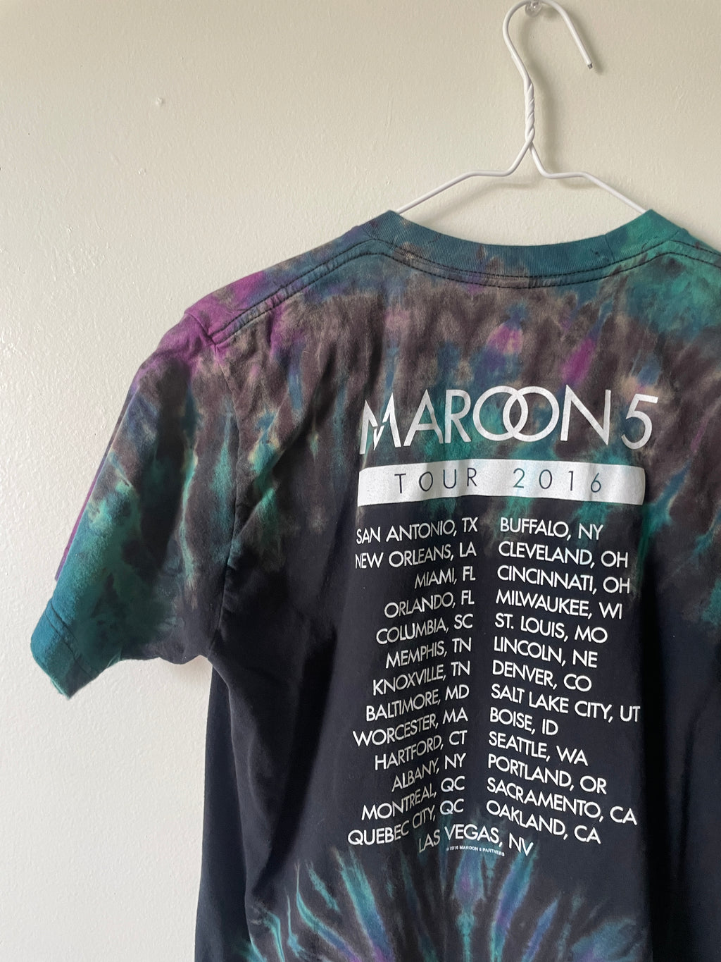Maroon 5 V Tour 2016 Handmade Tie Dye Short Sleeve T-Shirt | One-Of-a-Kind Upcycled Black, Purple, and Blue Spiral Top | Men's Medium