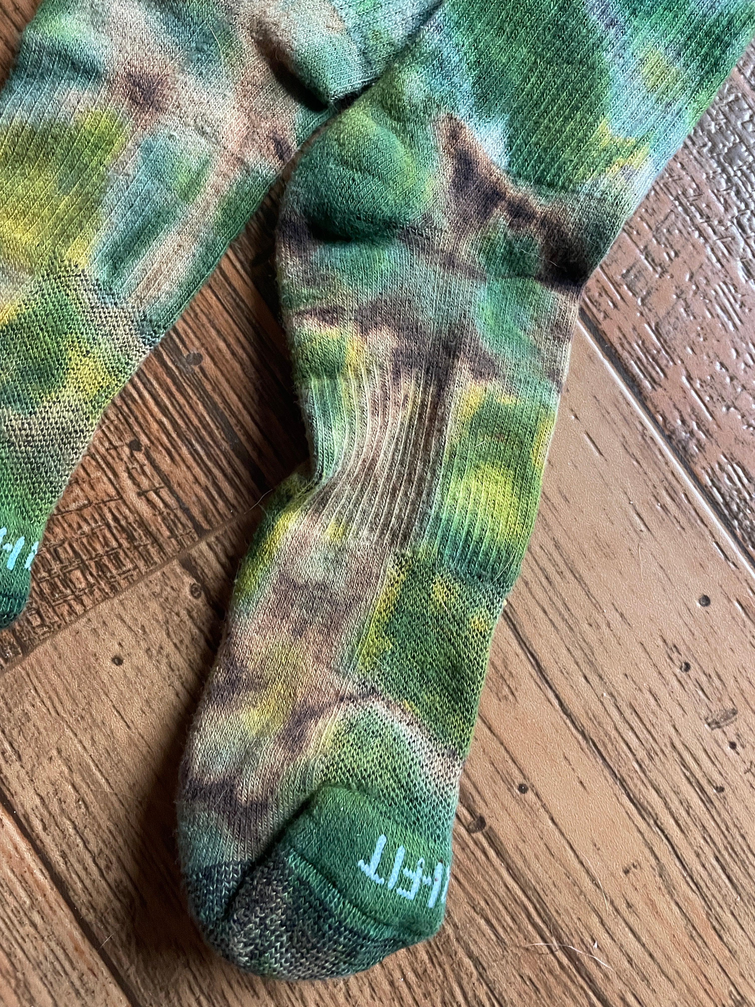 Green and Black Acid Dye Socks | One-of-a-Kind Nike Dri-FIT Everyday Plus Training Socks | Size Large (Men's 9-12/Women's 10-13)