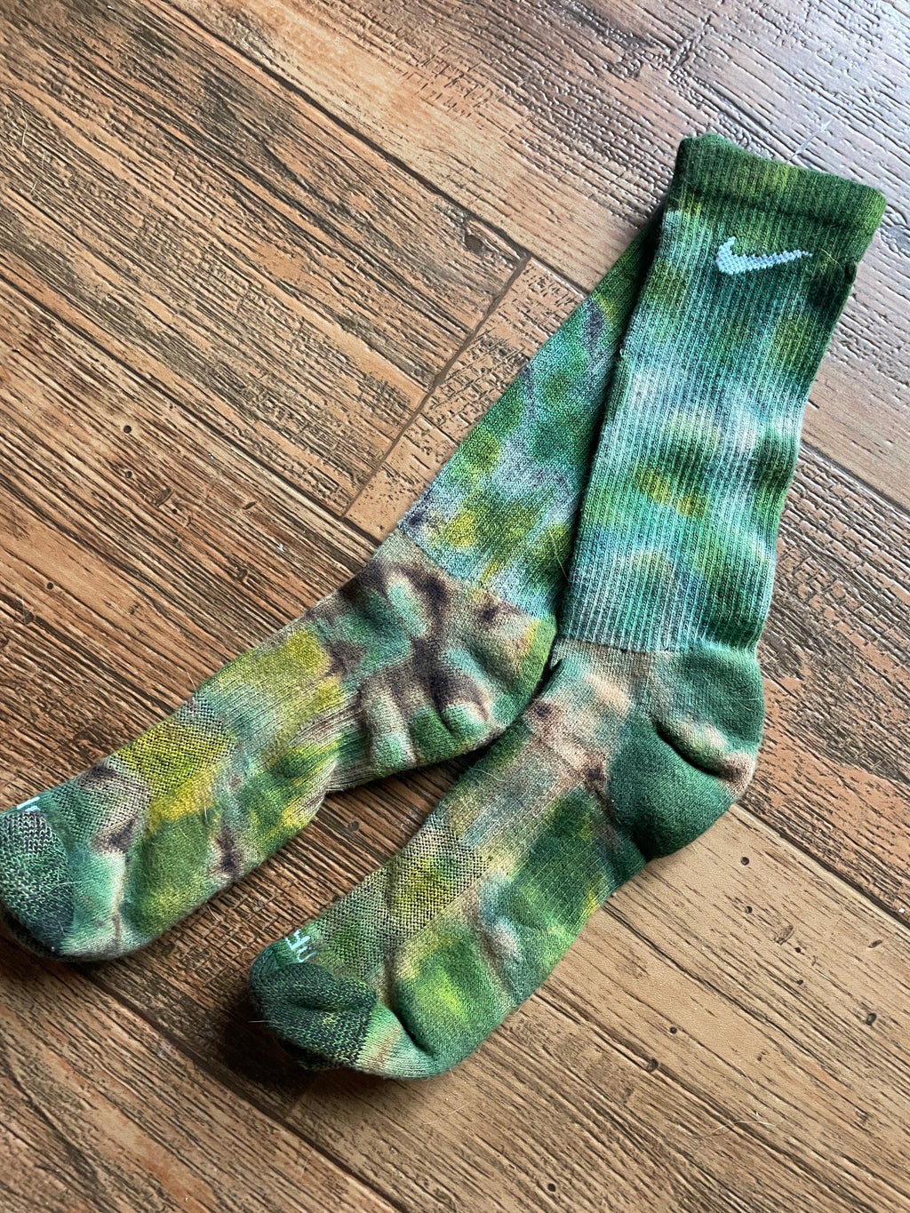 Green and Black Acid Dye Socks | One-of-a-Kind Nike Dri-FIT Everyday Plus Training Socks | Size Large (Men's 9-12/Women's 10-13)