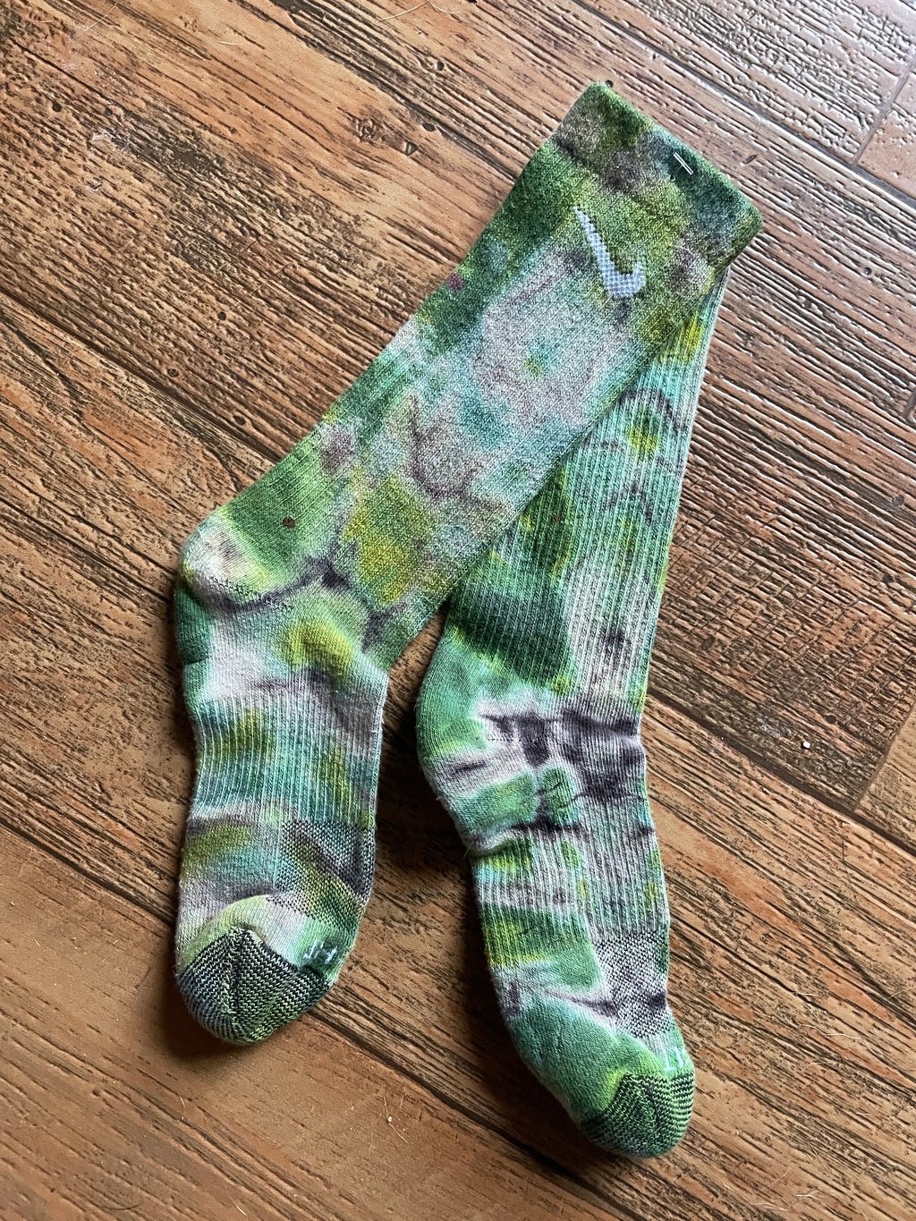 Green and Black Acid Dye Socks | One-of-a-Kind Nike Dri-FIT Everyday Plus Training Socks | Size Medium (Men's 6-8/Women's 6-10)