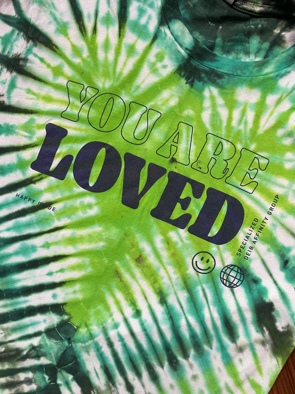 Men's Medium You Are Loved Heart-Shaped Tie Dye Short Sleeve T-Shirt