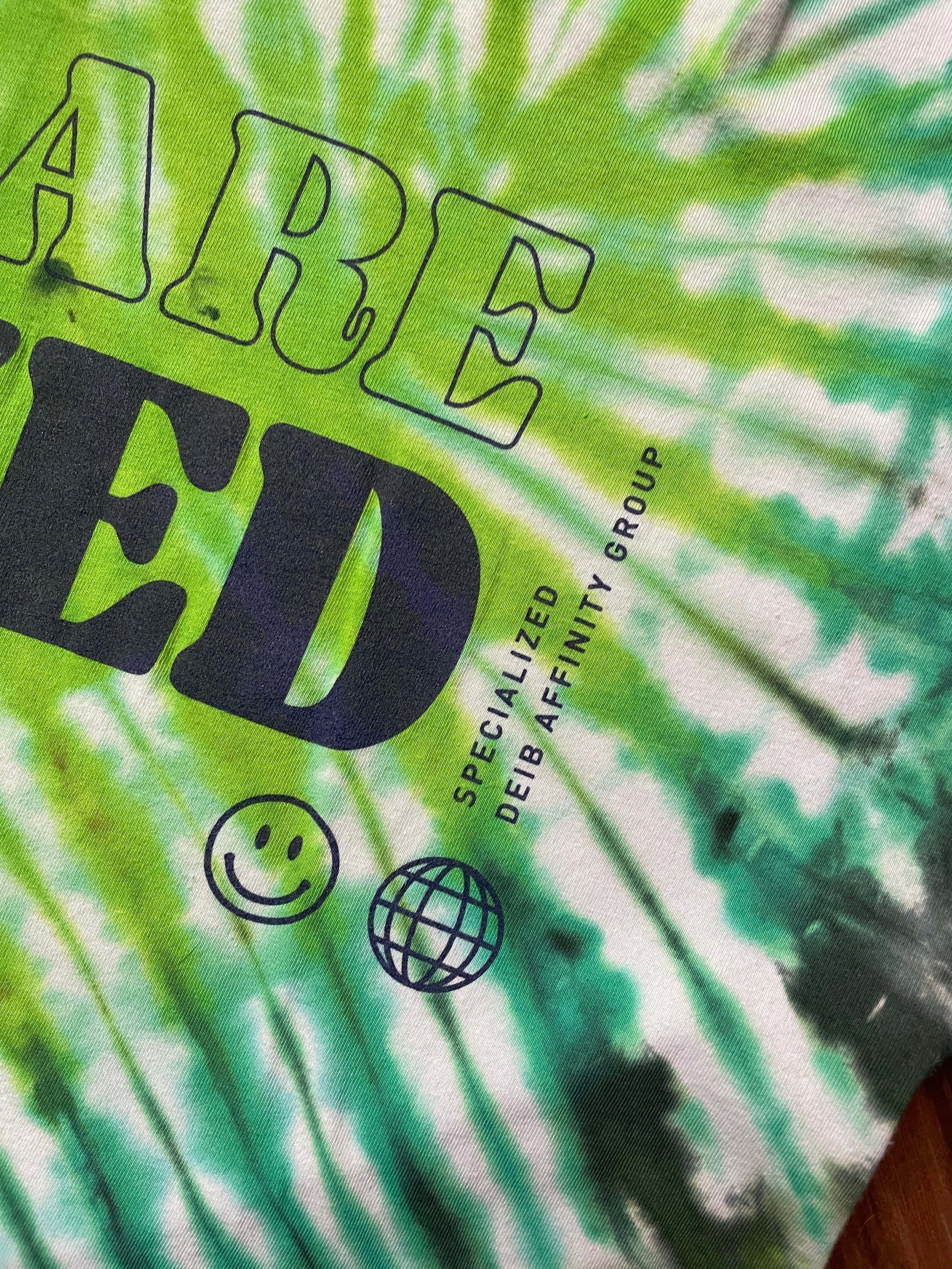 Men's Medium You Are Loved Heart-Shaped Tie Dye Short Sleeve T-Shirt