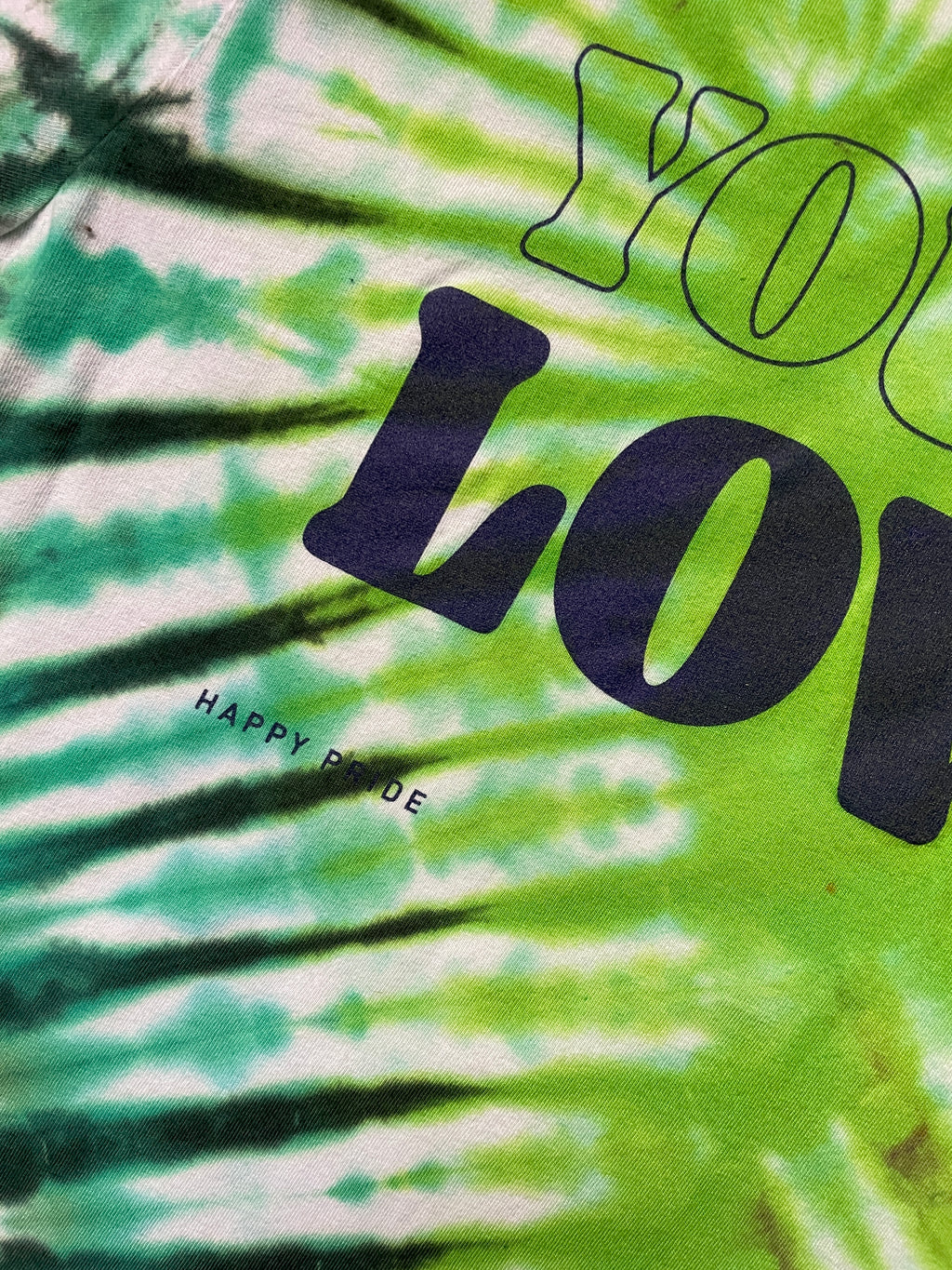 Men's Medium You Are Loved Heart-Shaped Tie Dye Short Sleeve T-Shirt